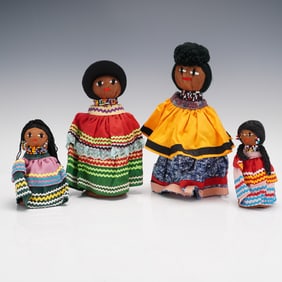 4pc Handmade Seminole Palmetto Fiber Dolls