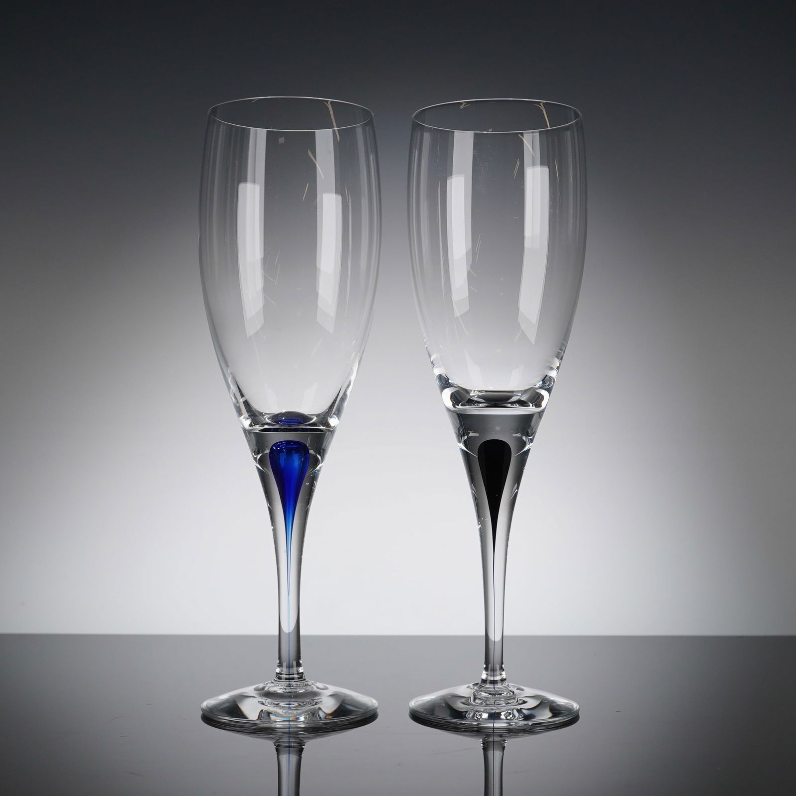 A Pair of Orrefors Intermezzo Champagne Flutes by Erika Lagerbielke (1 of 4)