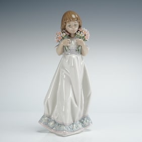 Lladro Spring Bouquets Figurine 7603