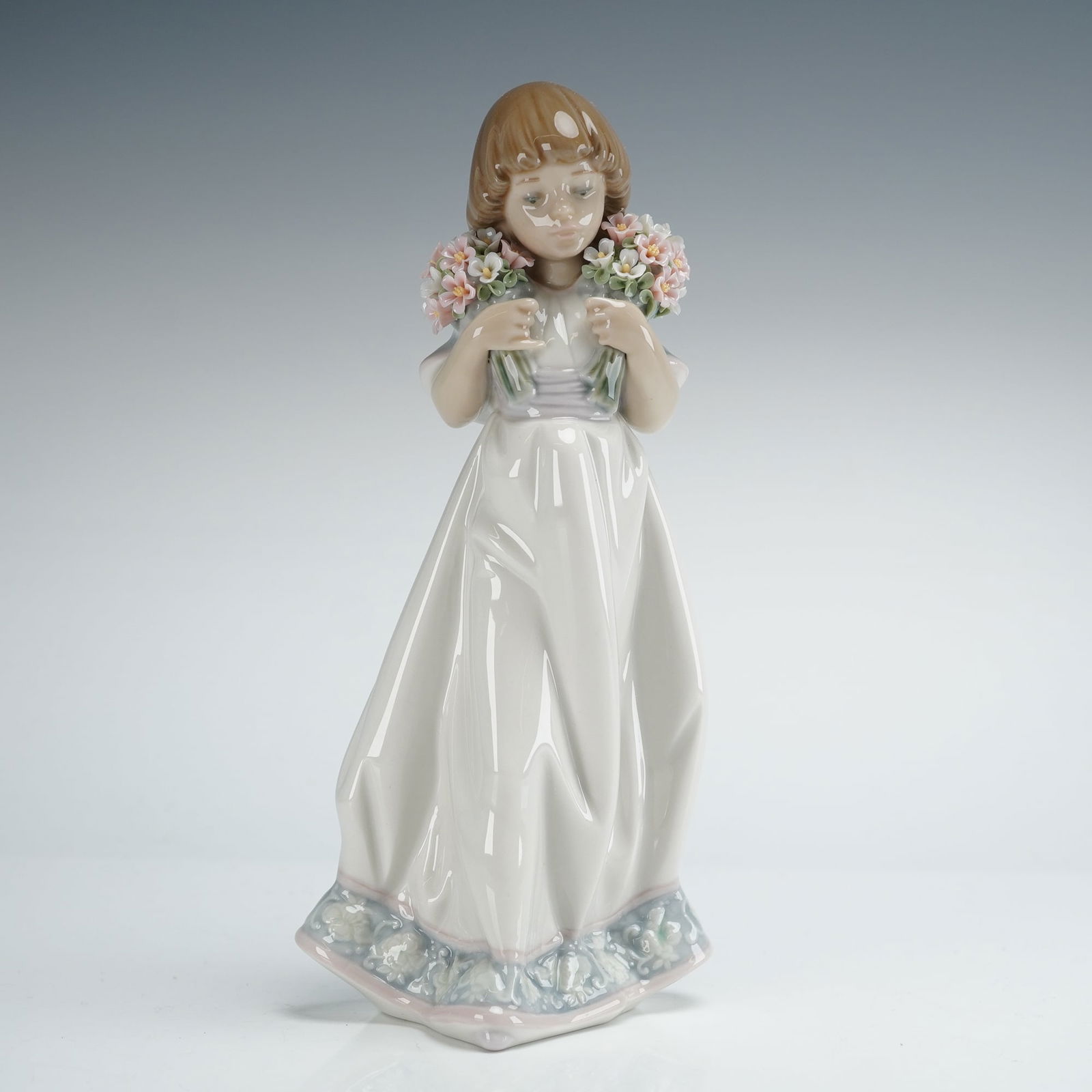 Lladro Spring Bouquets Figurine 7603 (1 of 4)