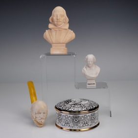 4pc Shakespeare Inspired Figurines, Pipe, and Covered Box