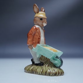 Royal Doulton Bunnykins Gardener Figurine DB156