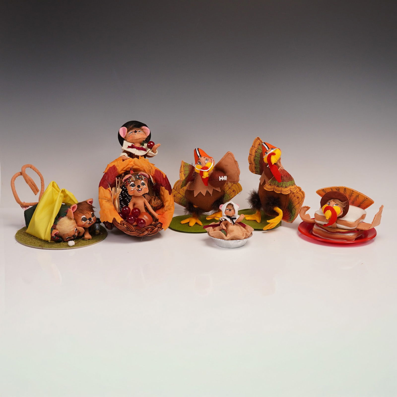 6pc Whimsical Thanksgiving Decorative Felt Dolls (1 of 3)