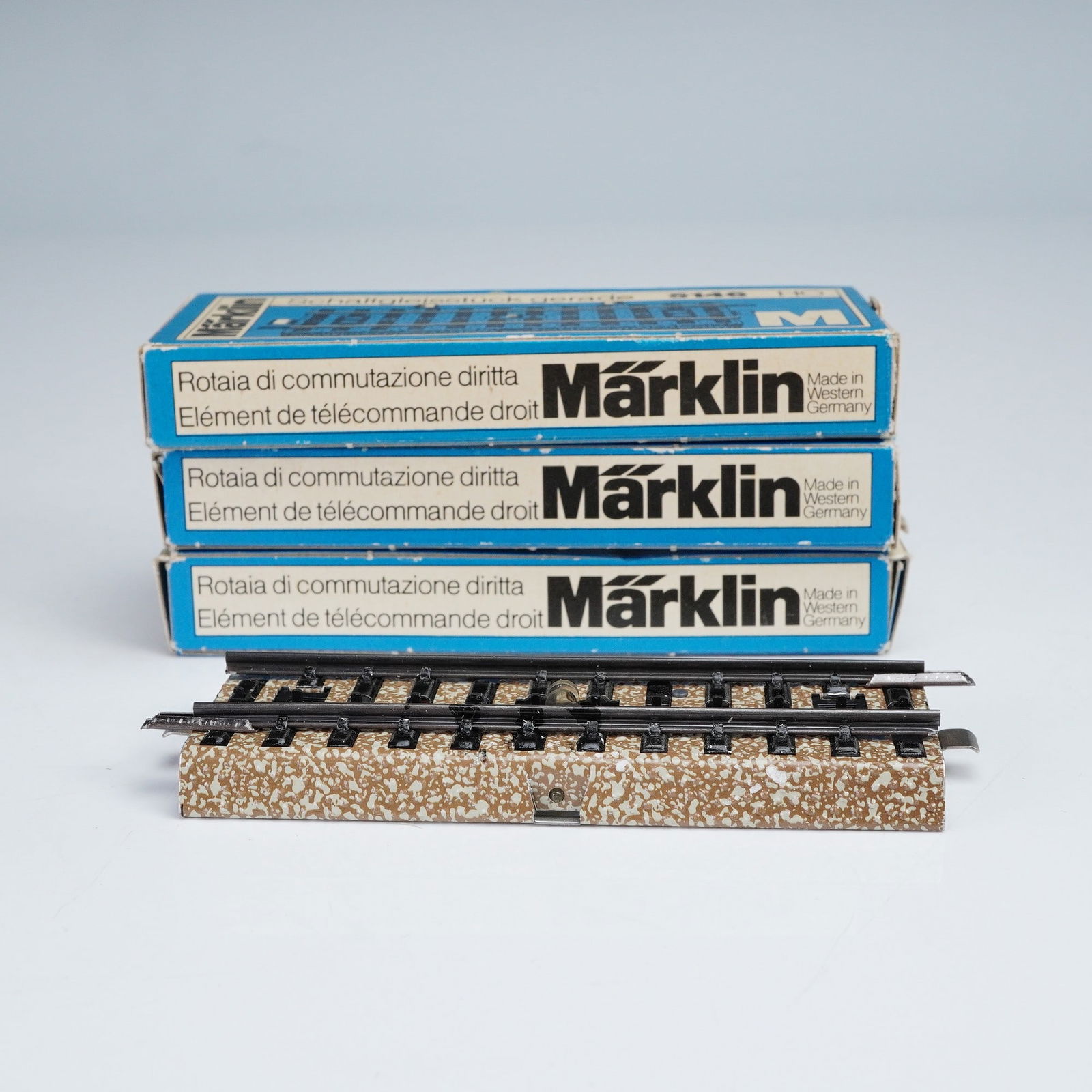 3pc Marklin Model Railroad Track Set, Straight Switching Track Section (1 of 5)