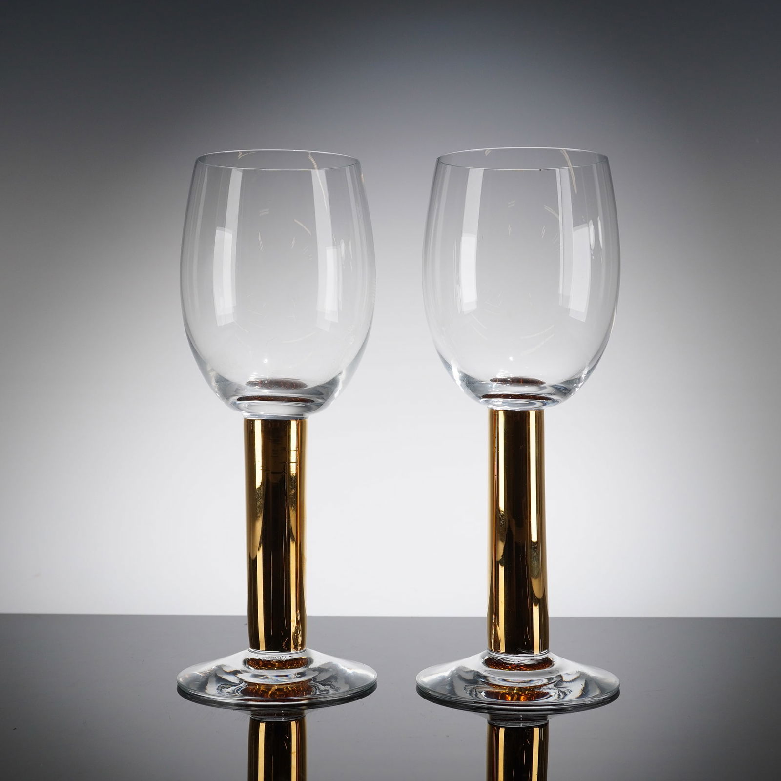 Pair of Orrefors Gunnar Cyren Nobel Crystal Wine Glasses (1 of 4)
