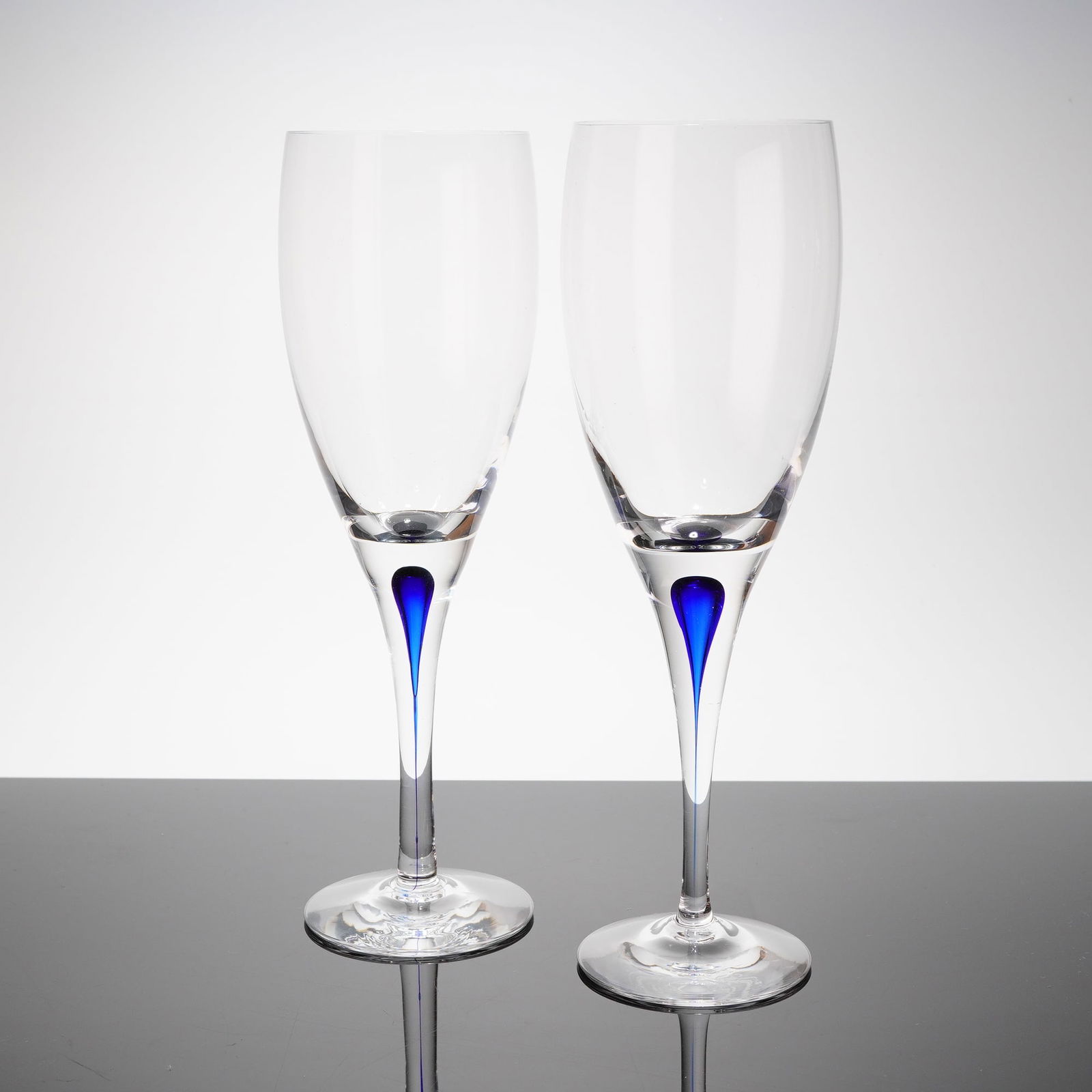 A Pair of Orrefors Intermezzo Blue Claret Wine Glasses (1 of 4)