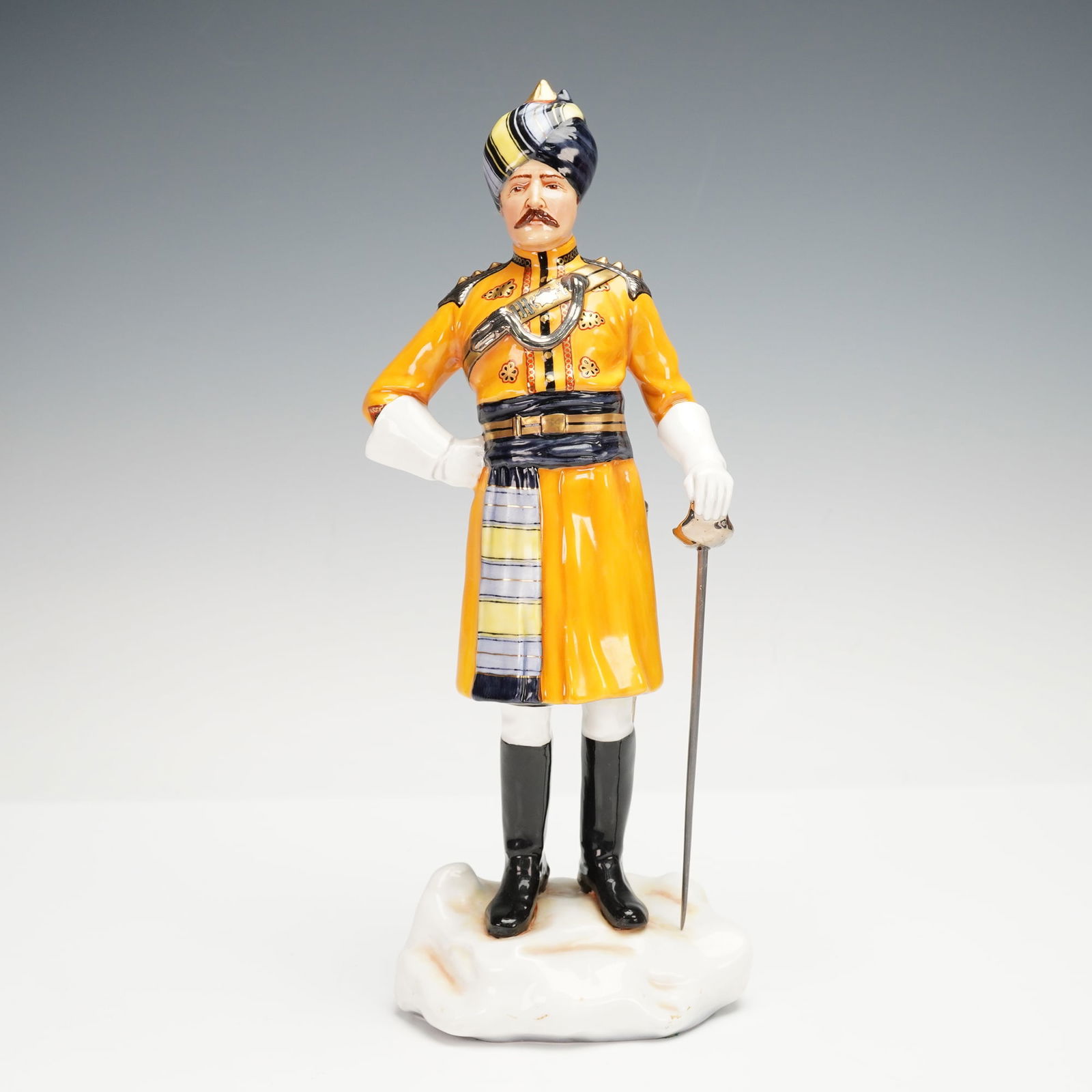 Michael Sutty Porcelain Figurine, Skinners Horse 1920 (1 of 3)