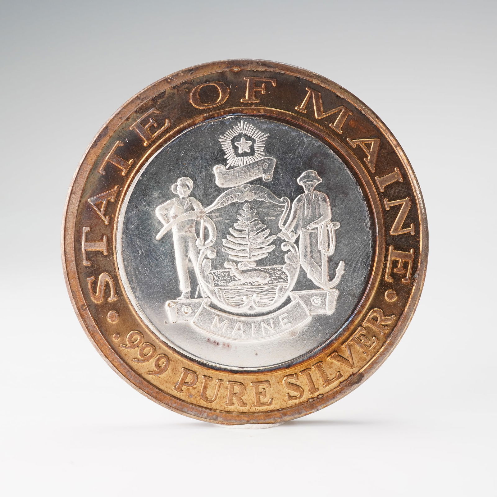 1994 Foxwoods Resort Casino .999 Silver Token: A .999 pure silver token featuring on one side the emblematic imagery of Foxwoods Resort Casino dated 1994 with a stylized tree and fox motif. The reverse features the official seal of the State of