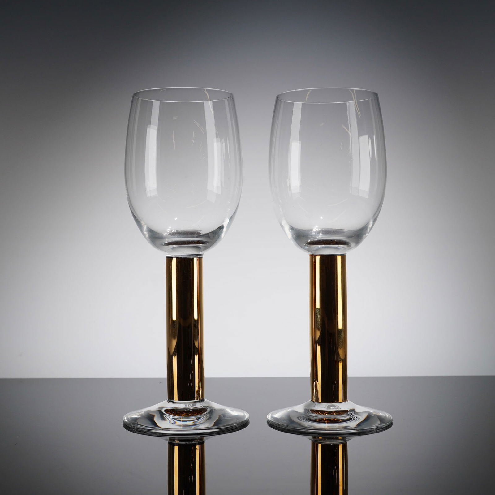 Pair of Orrefors Gunnar Cyren Nobel Crystal Wine Glasses (1 of 4)