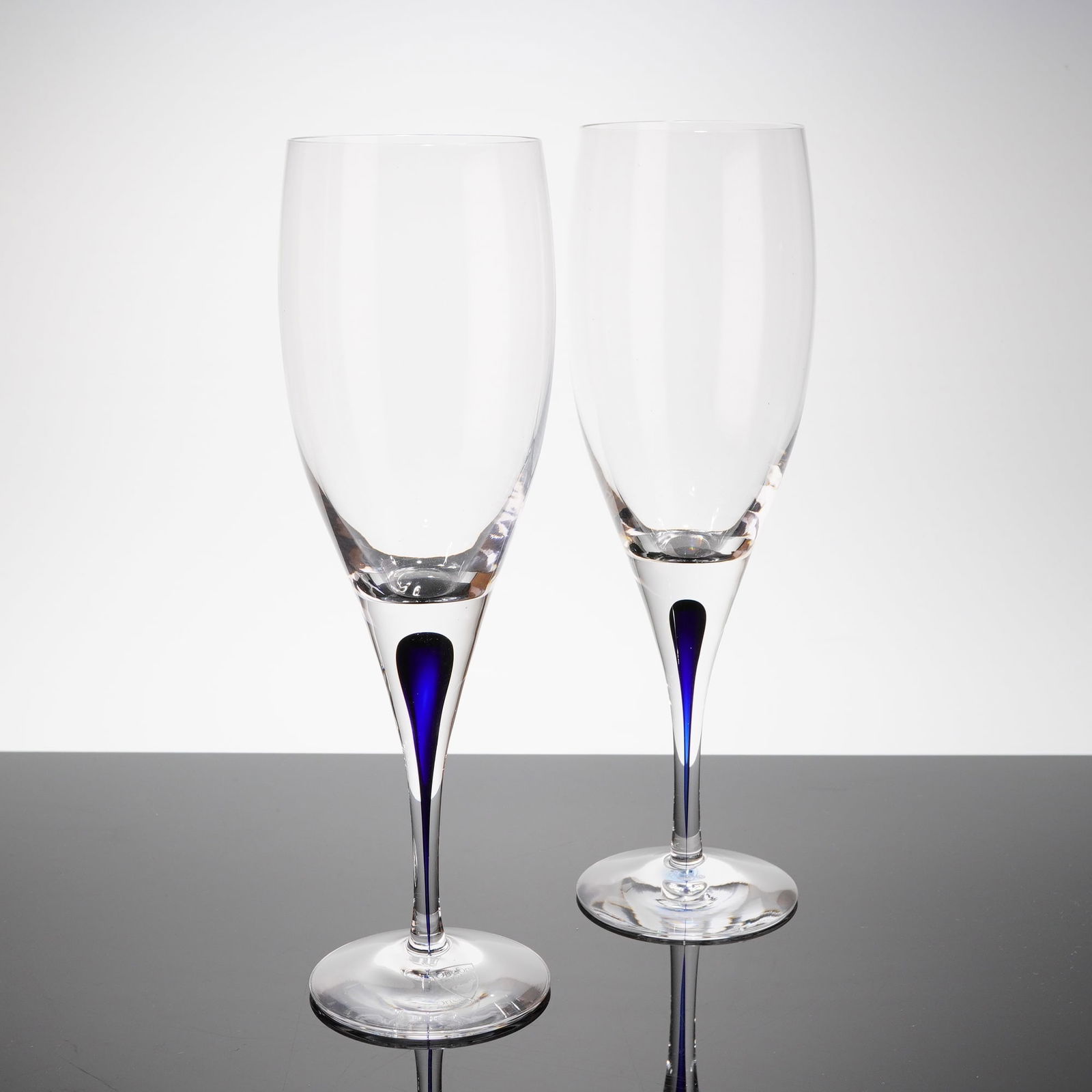 A Pair of Orrefors Intermezzo Blue Claret Wine Glasses (1 of 4)