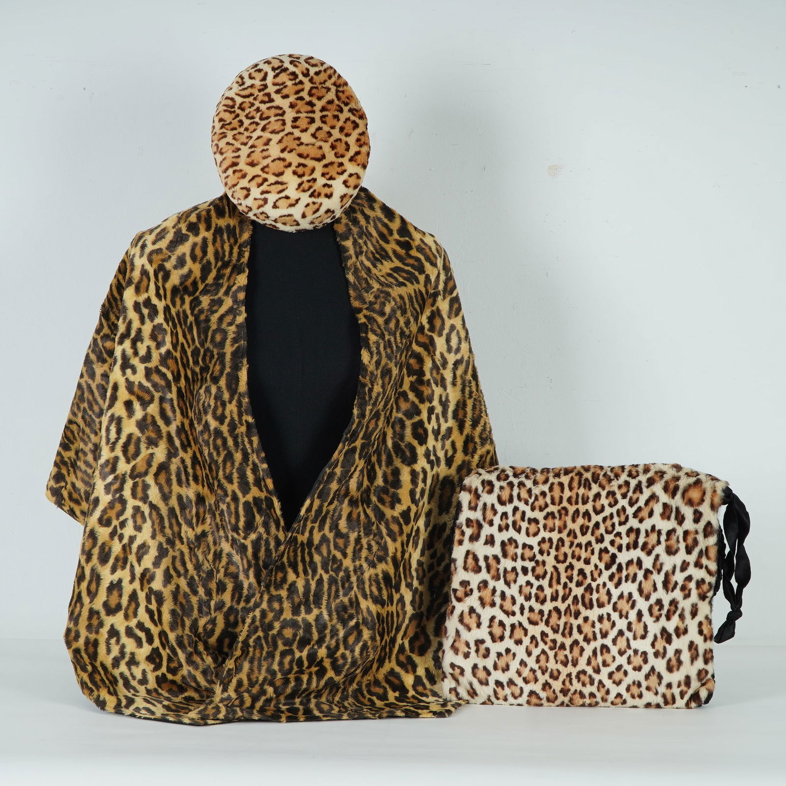 3pc Adrienne Landau Faux-Leopard Cape w/ Rikes Hat & Hand Muff (1 of 4)