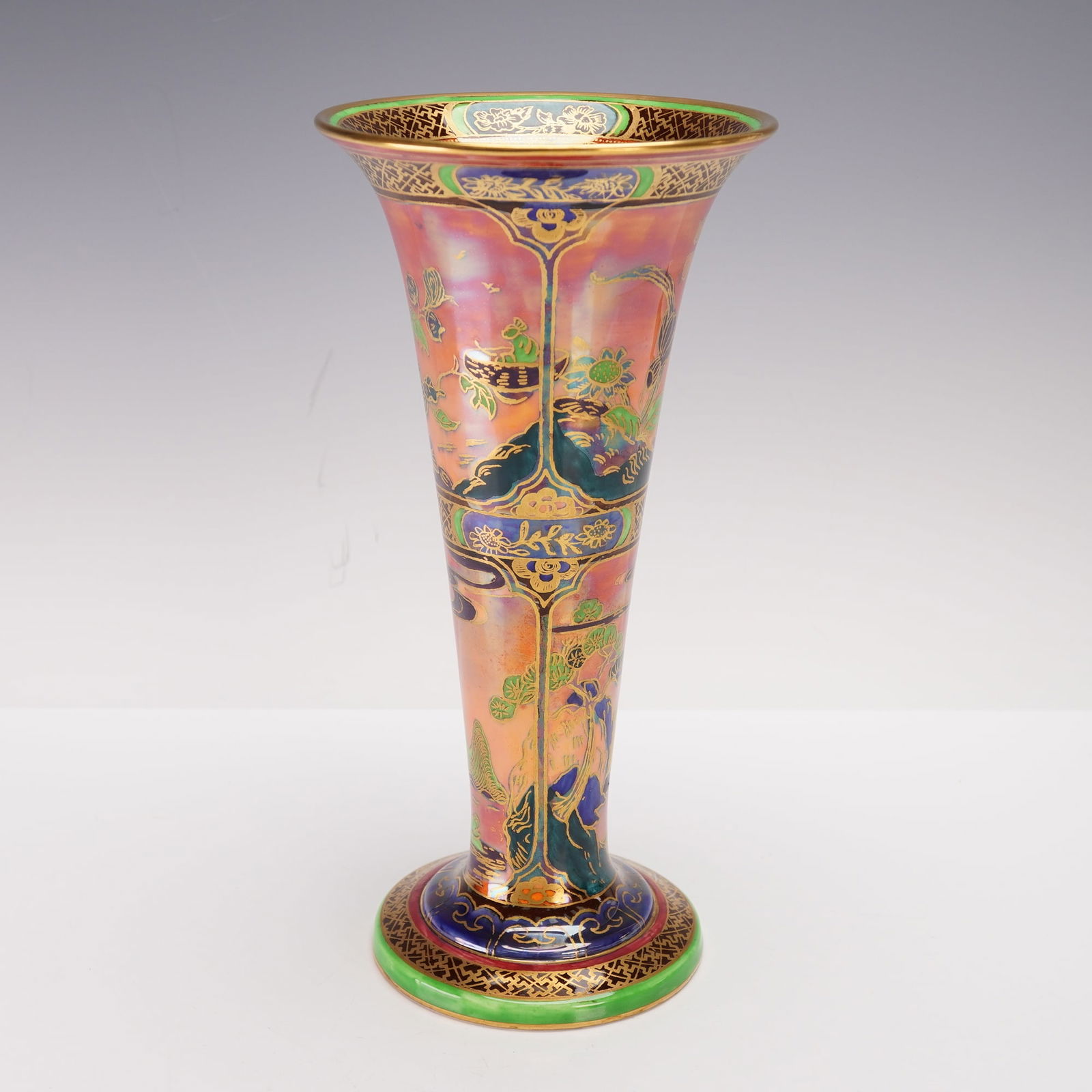Wedgwood Flame Fairyland Lustre Trumpet Vase, Daventry Z5413 (1 of 4)