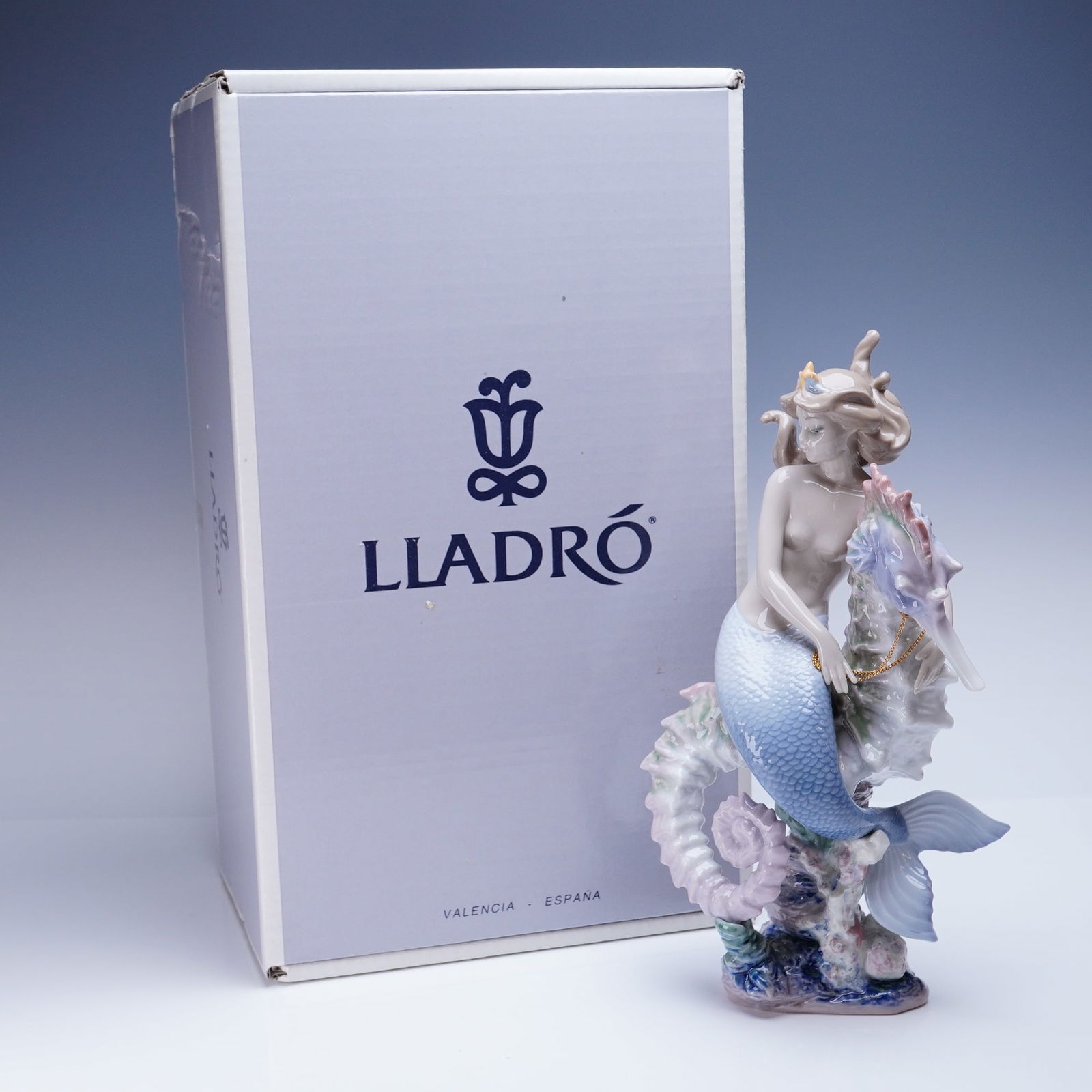 Lladro Porcelain Sculpture Beneath the Waves 01001822 - 4