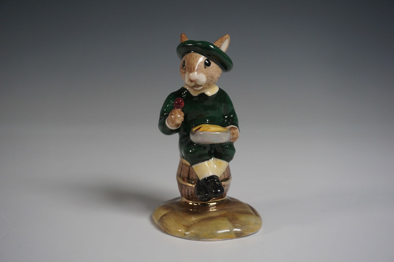 Royal Doulton Prototype Colorway Bunnykins Little Jack DB221 (1 of 4)