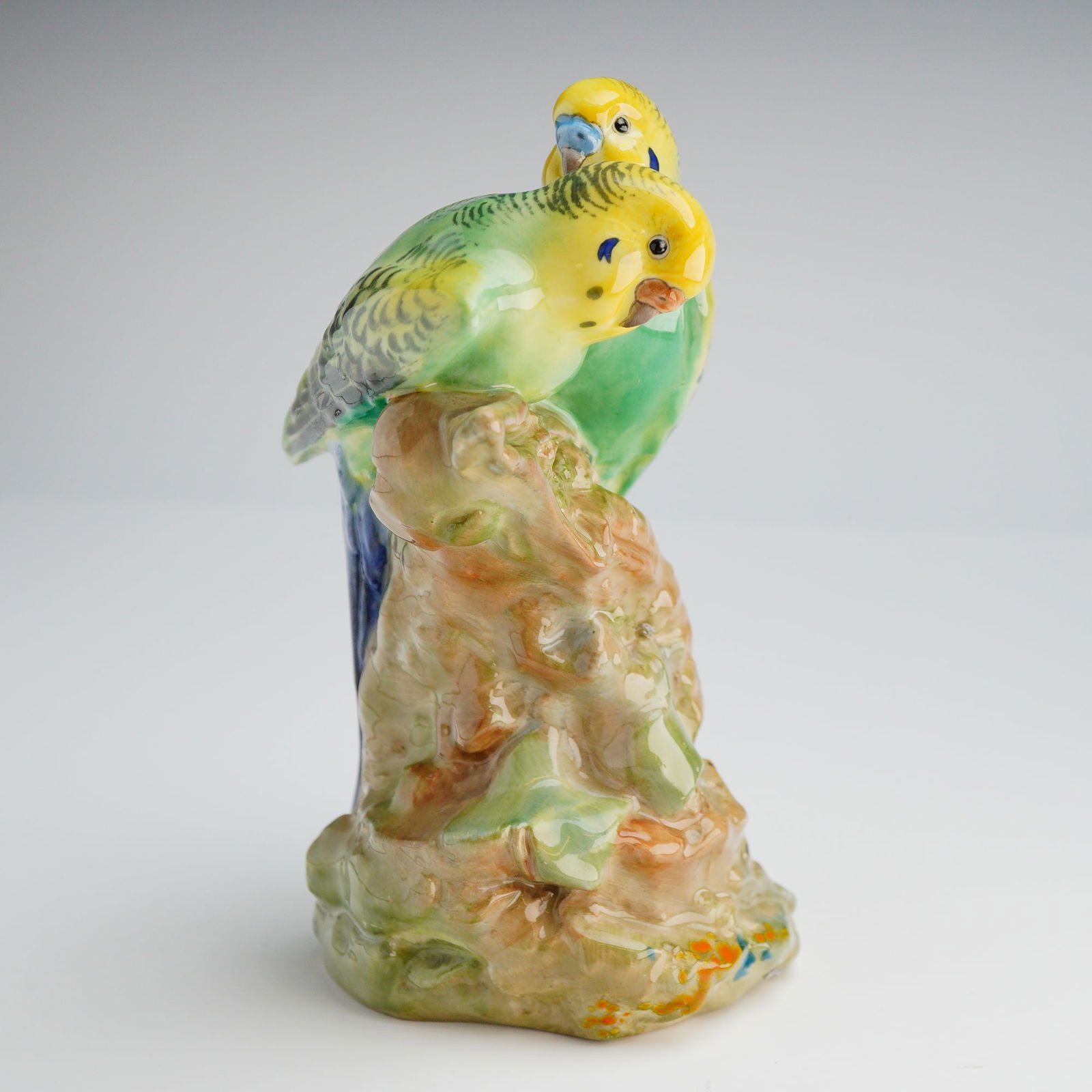 Royal Doulton Bone China Budgerigars Figurine HN 2547 (1 of 3)