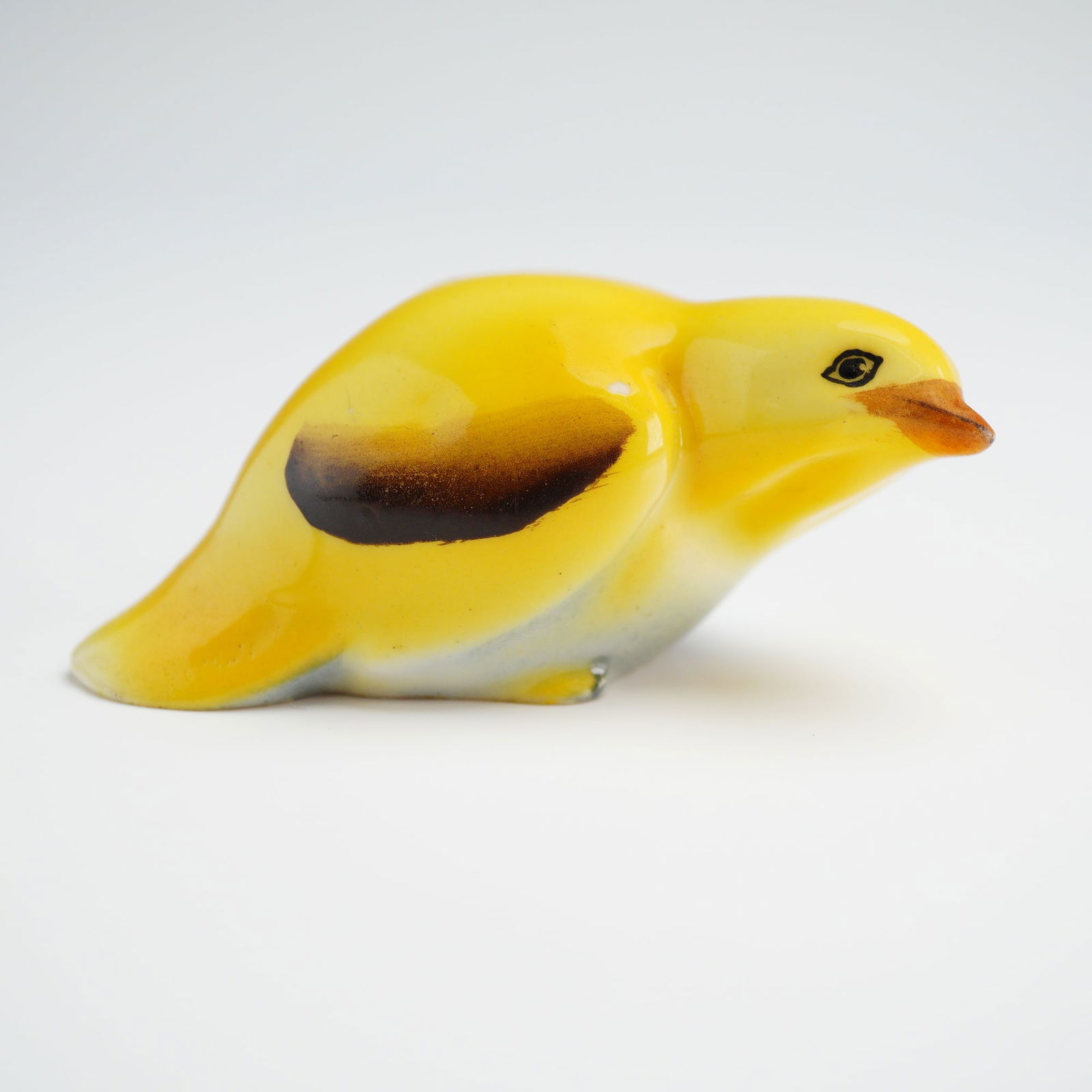 Royal Doulton Yellow Fledgling Bird Figurine HN 145 (1 of 3)