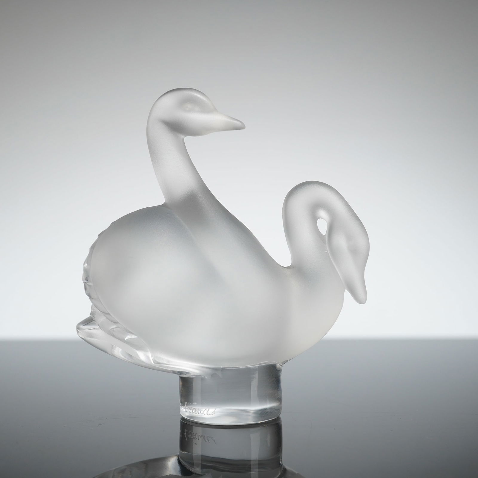 Lalique Crystal Two Swans Paperweight (1 of 4)