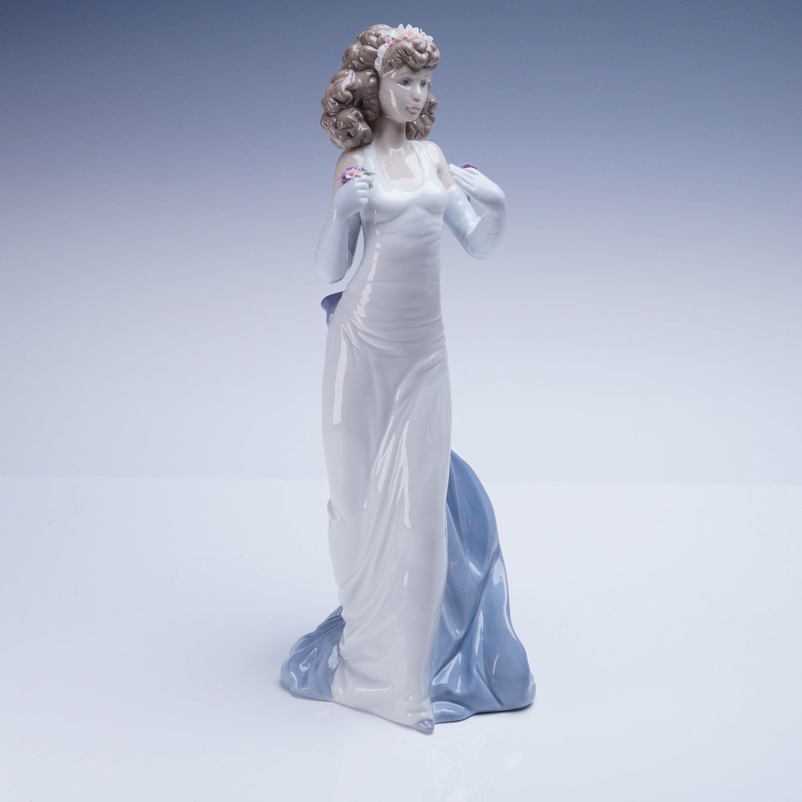 Lladro Porcelain Sculpture, Anticipation 01006608 (1 of 4)