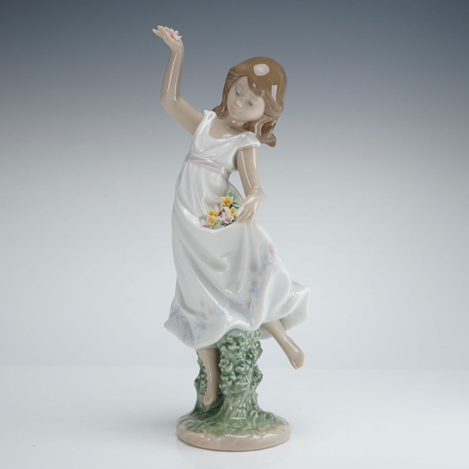 Lladro Garden Dance Figurine 6580 (1 of 4)