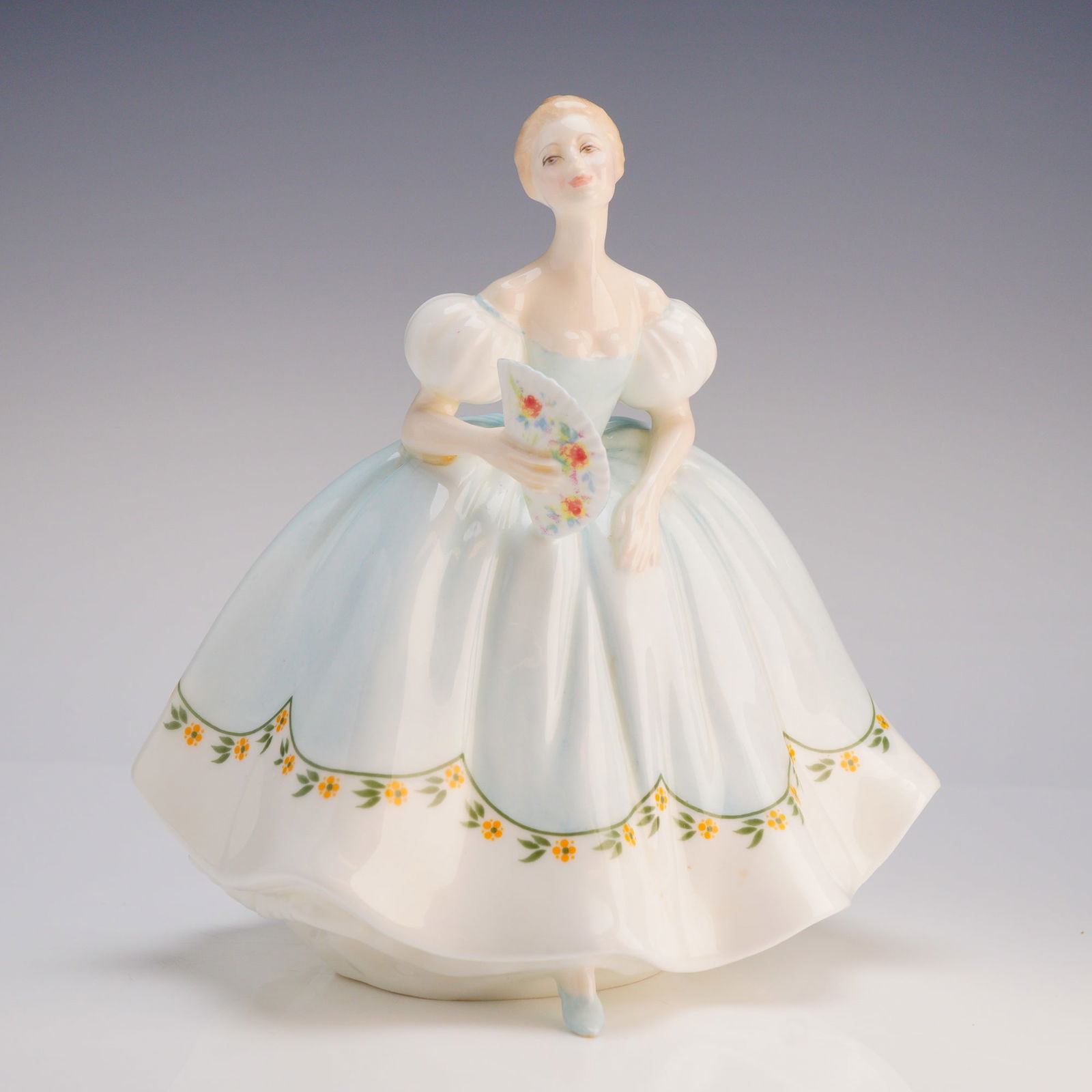 Royal Doulton Figurine First Dance HN 2803 (1 of 4)
