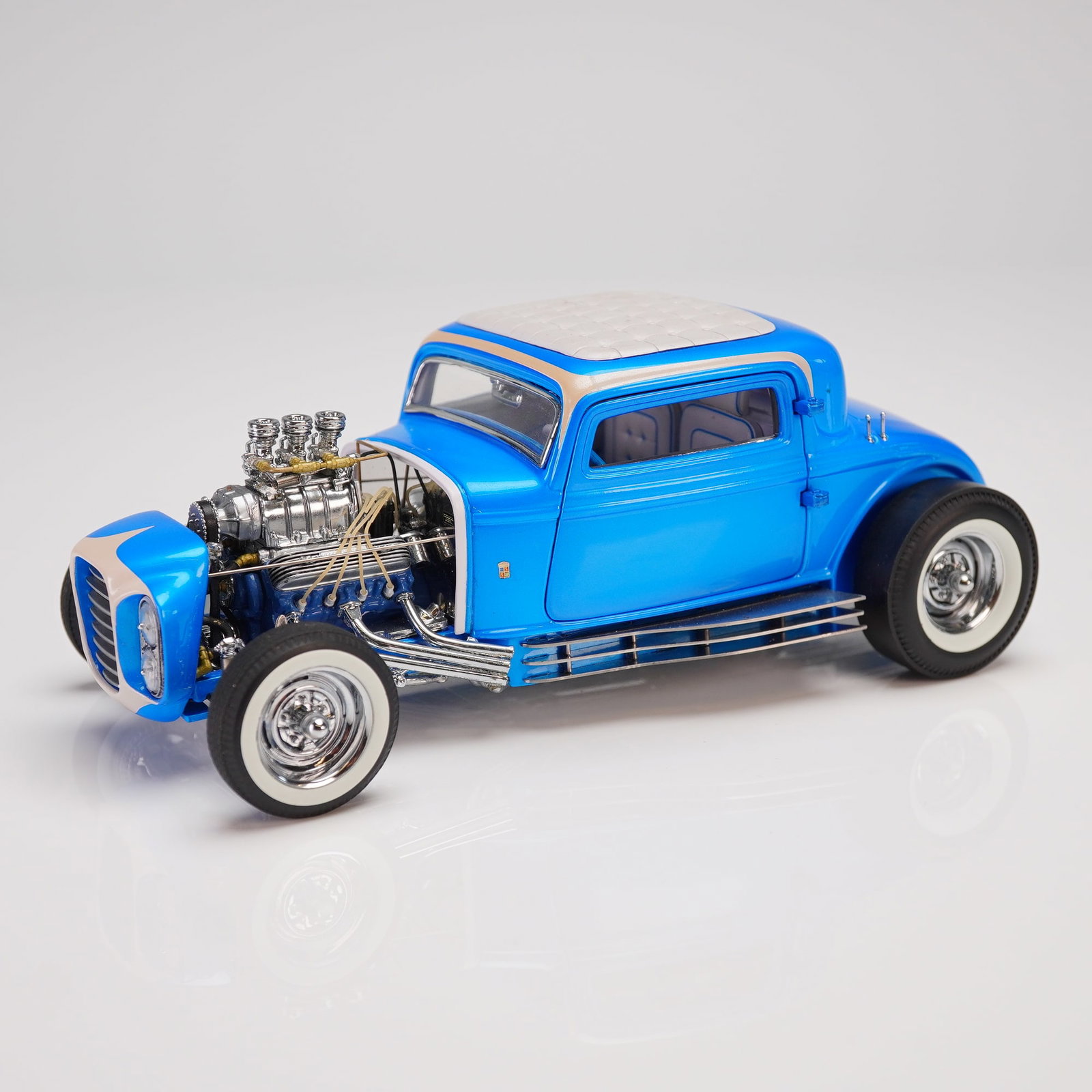 Danbury Mint Model 1932 Ford Little Deuce Coupe Diecast Serial 7903 (1 of 4)