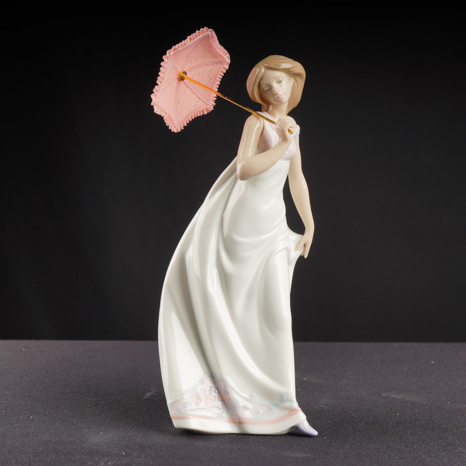 Lladro Porcelain Figurine Afternoon Promenade 01007636 (1 of 5)