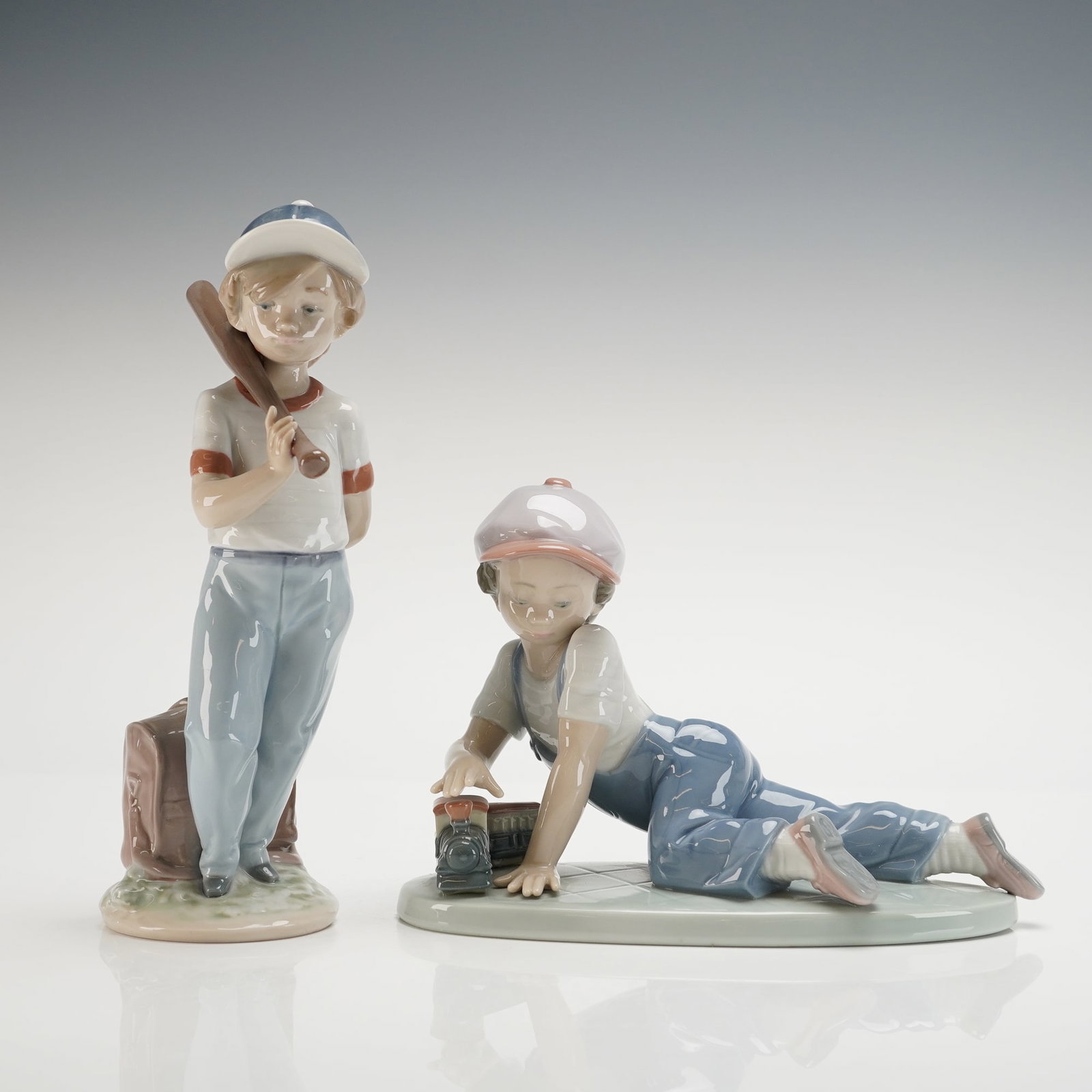 Pair of Lladro Porcelain Figurines Can I Play 7610 and All Aboard 7619 (1 of 4)