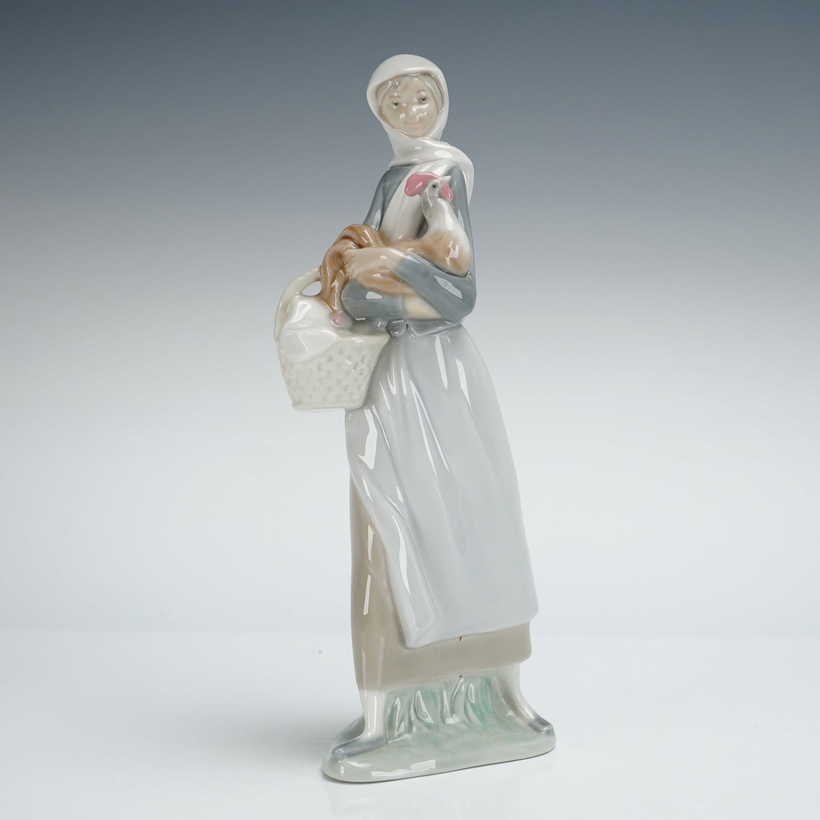 Lladro Porcelain Figurine Girl with Cockerel 01004591 (1 of 4)
