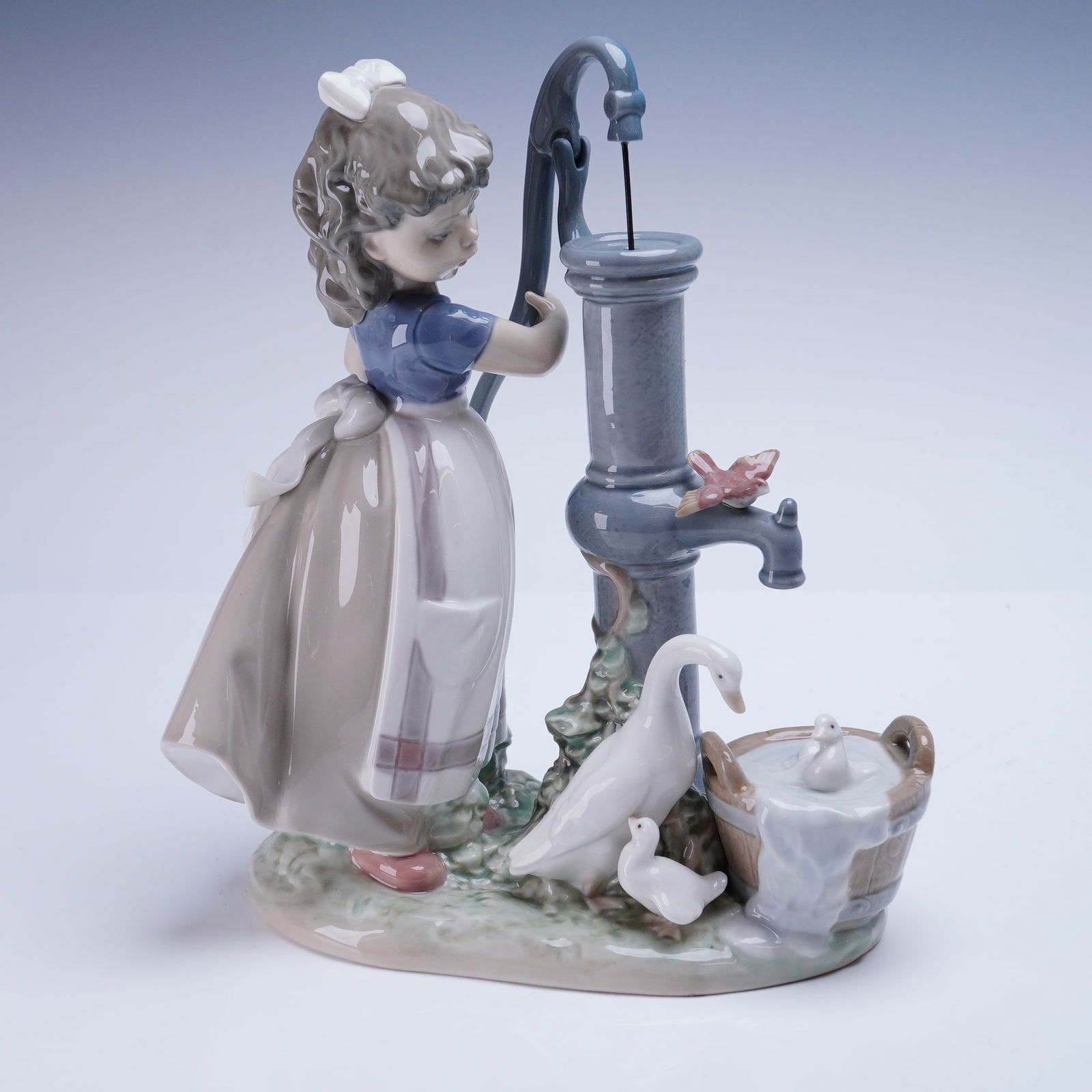 Lladro Porcelain Figurine, Summer on the Farm 01005285 (1 of 4)