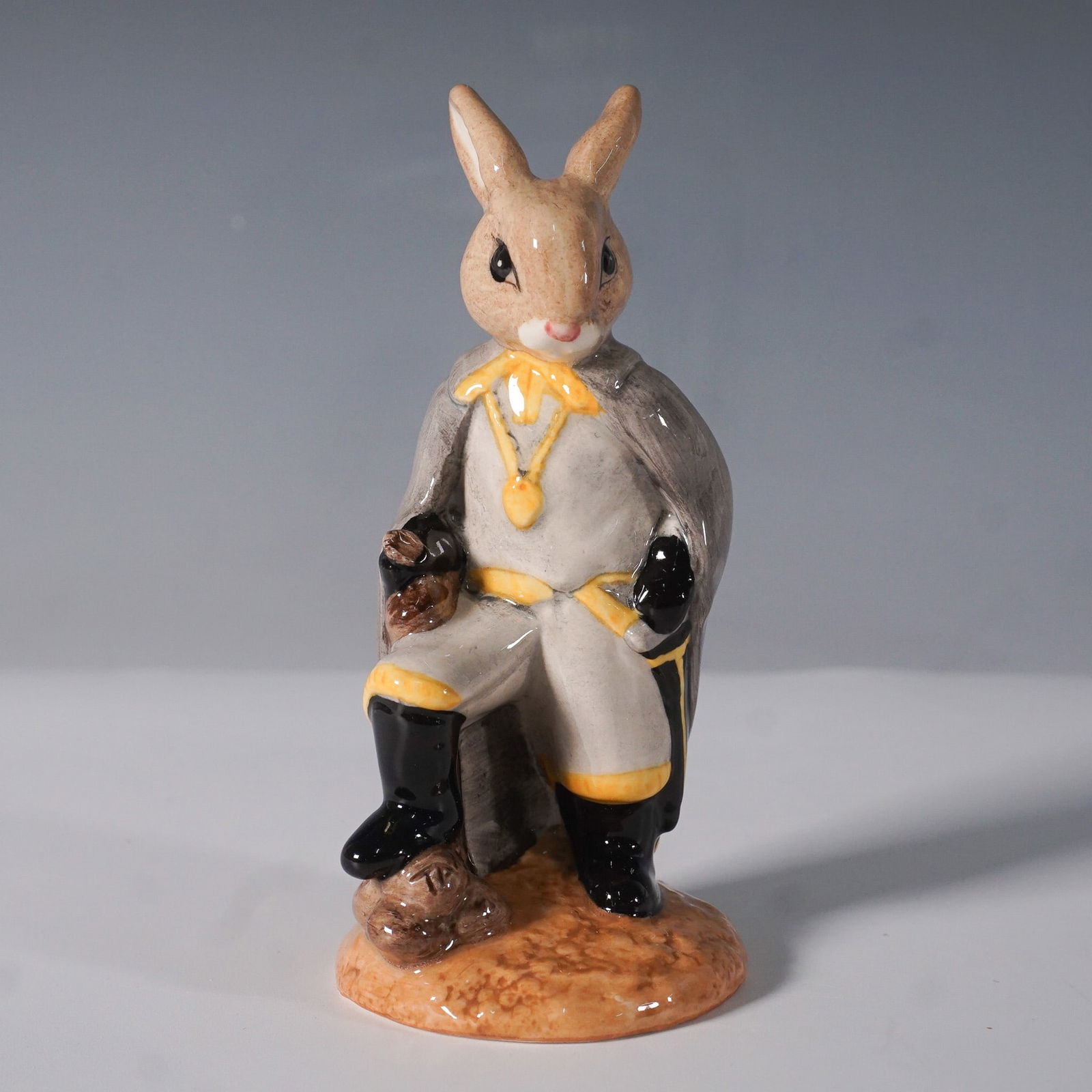 Royal Doulton Bunnykins Sheriff of Nottingham DB265 Figurine (1 of 4)