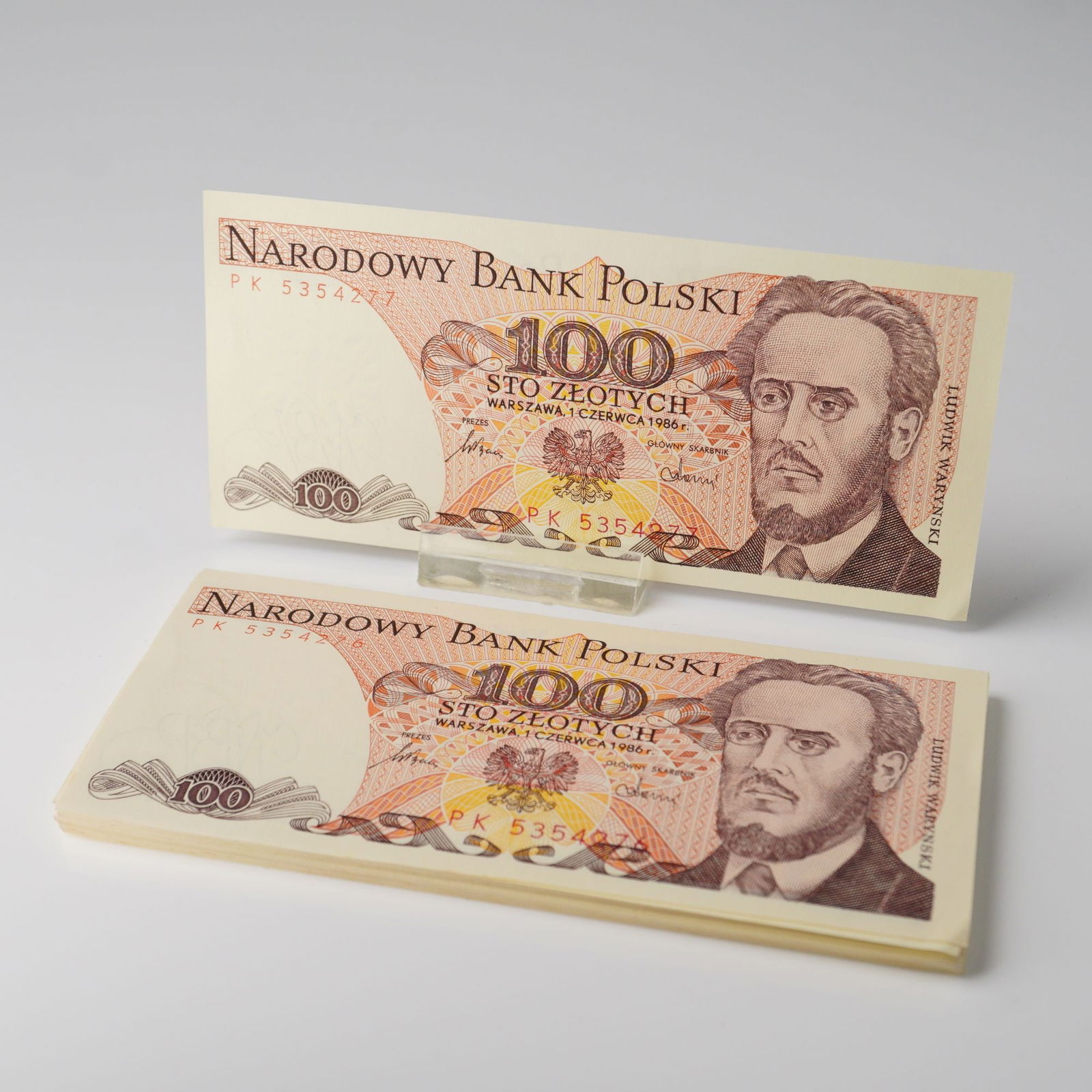 54pc National Bank of Poland 100 Zloty Banknotes (1 of 4)