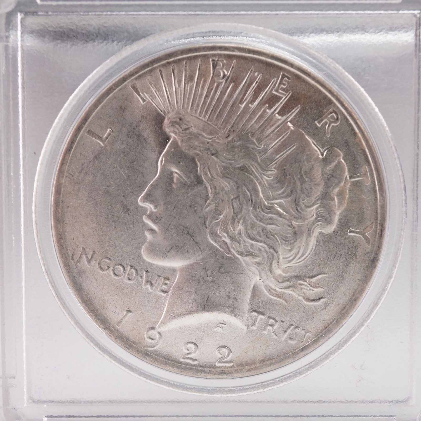 1922 Peace Silver Dollar (1 of 2)