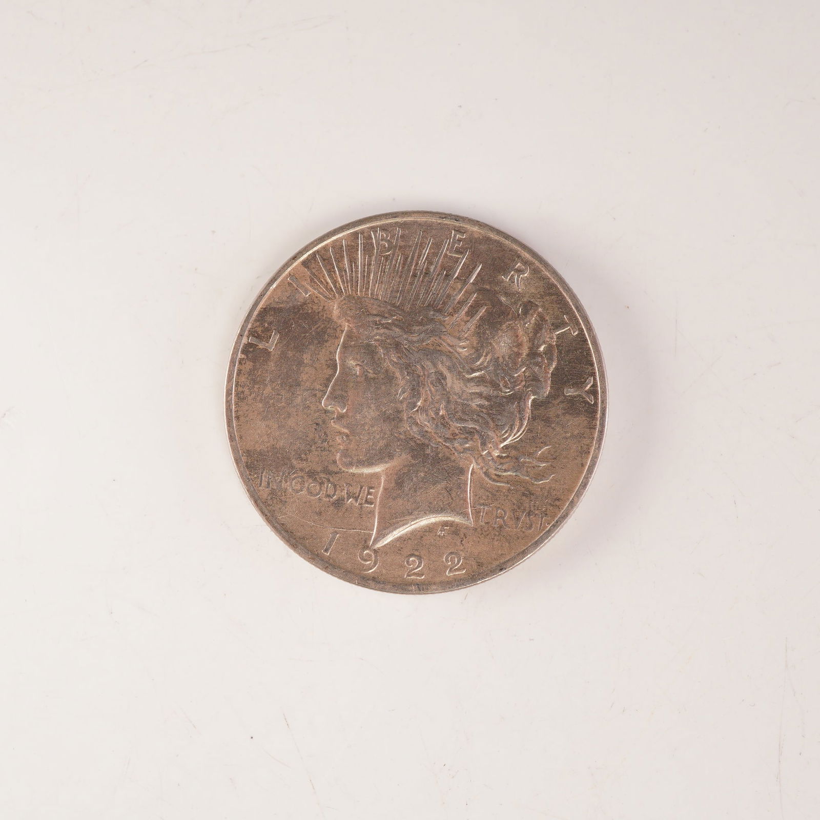 1922-D Peace Silver Dollar Coin (1 of 2)