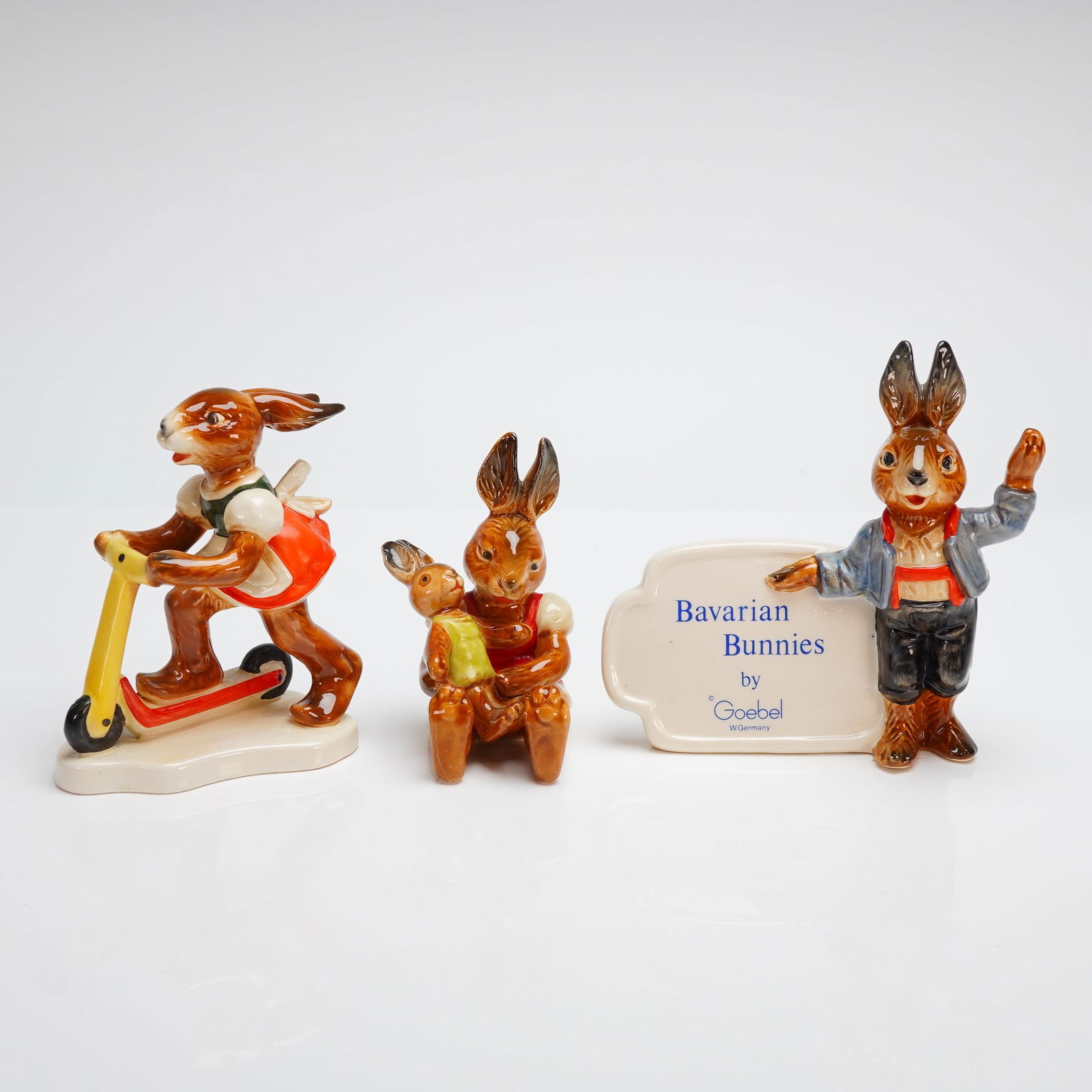 3pc Goebel Bavarian Bunnies Porcelain Figurines and Display Plaque (1 of 3)