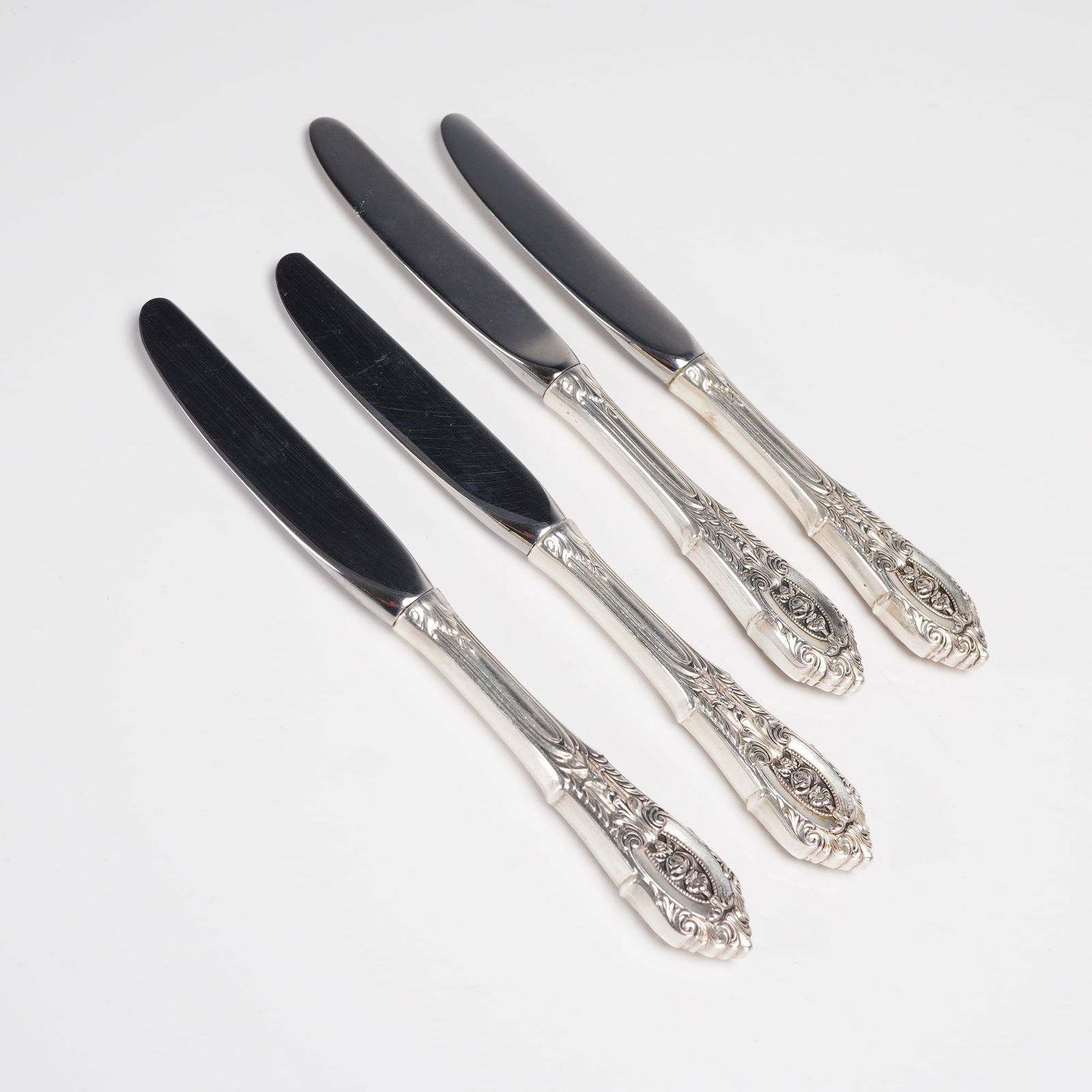 4pc Wallace Sterling Handle and Stainless Blade Butter Spreader, Rose Point (1 of 3)