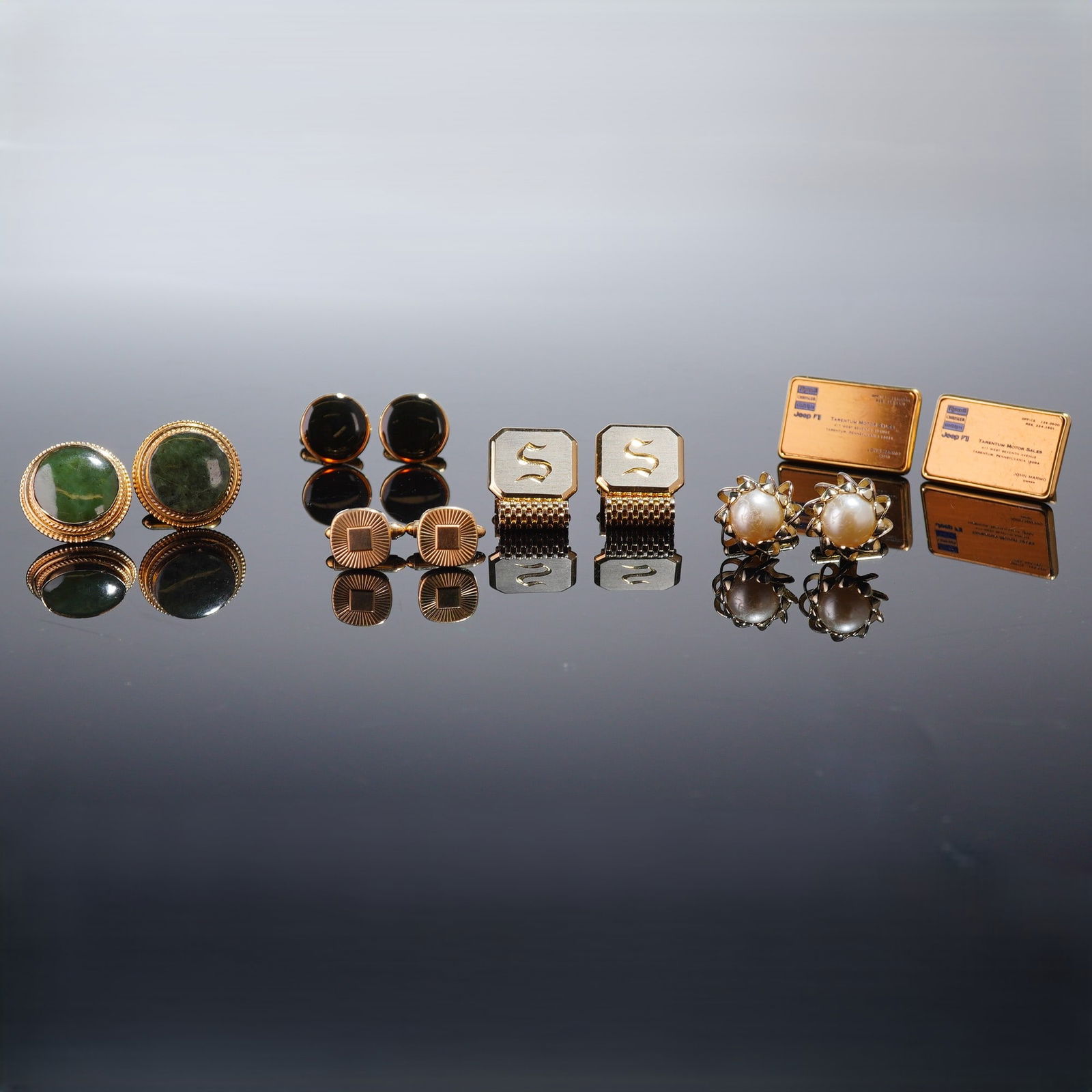 Six Pairs of Gold and Silver Tone Cufflinks (1 of 5)