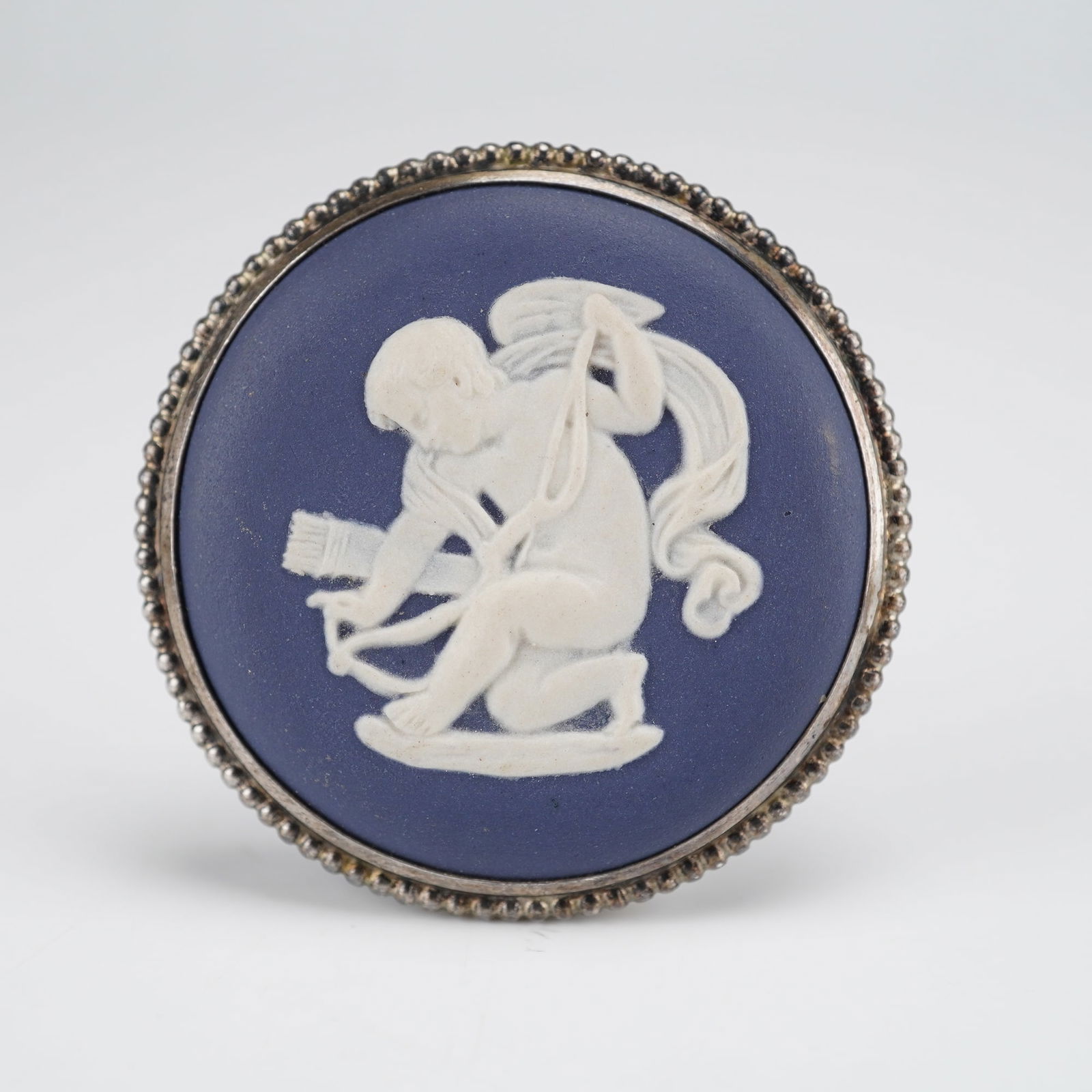 Wedgwood Sterling Silver Blue Jasperware Cameo Cupid Brooch (1 of 4)