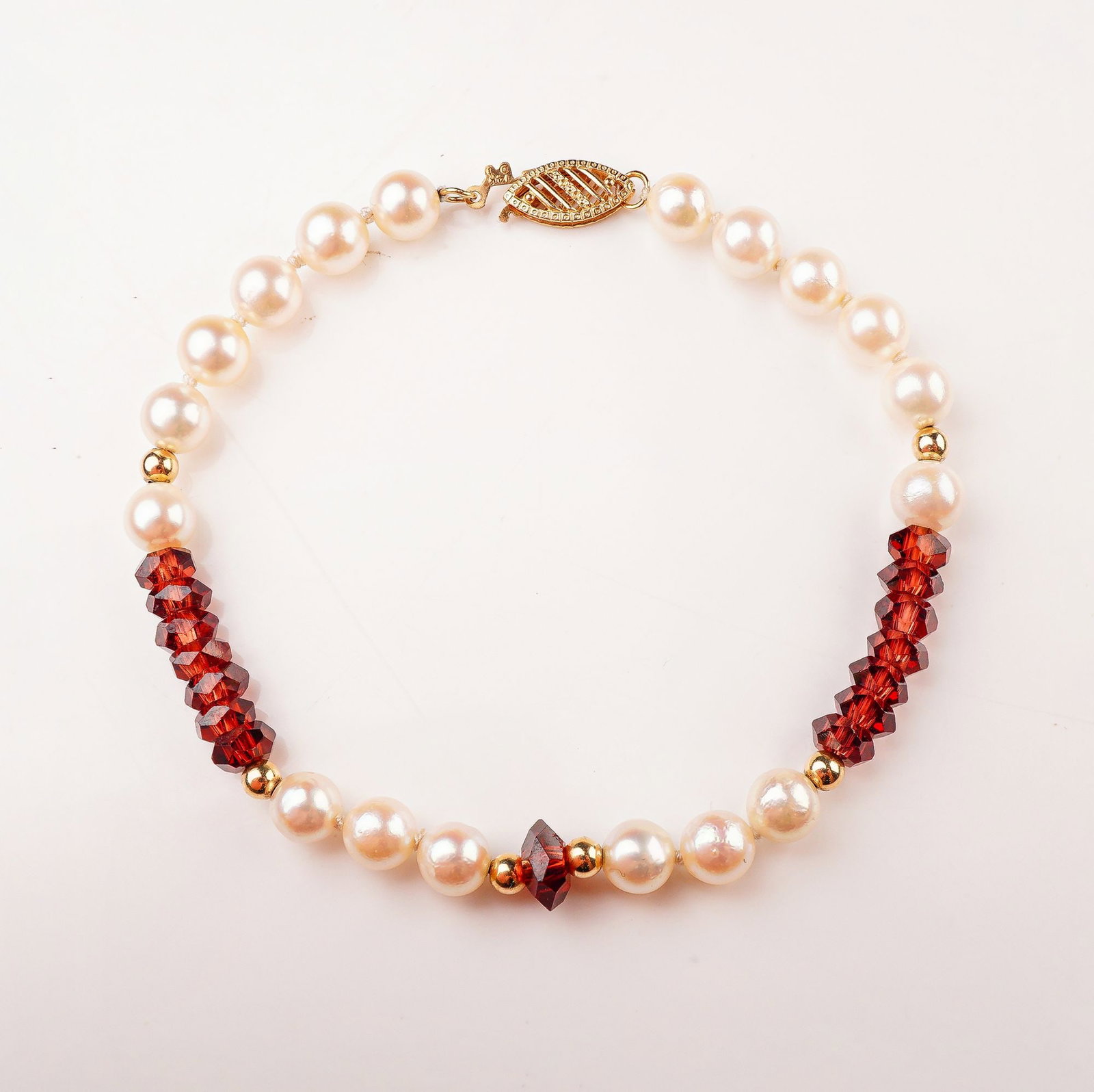 Freshwater Cultured Pearl and Garnet Beaded Bracelet with 14K Gold Clasp (1 of 4)