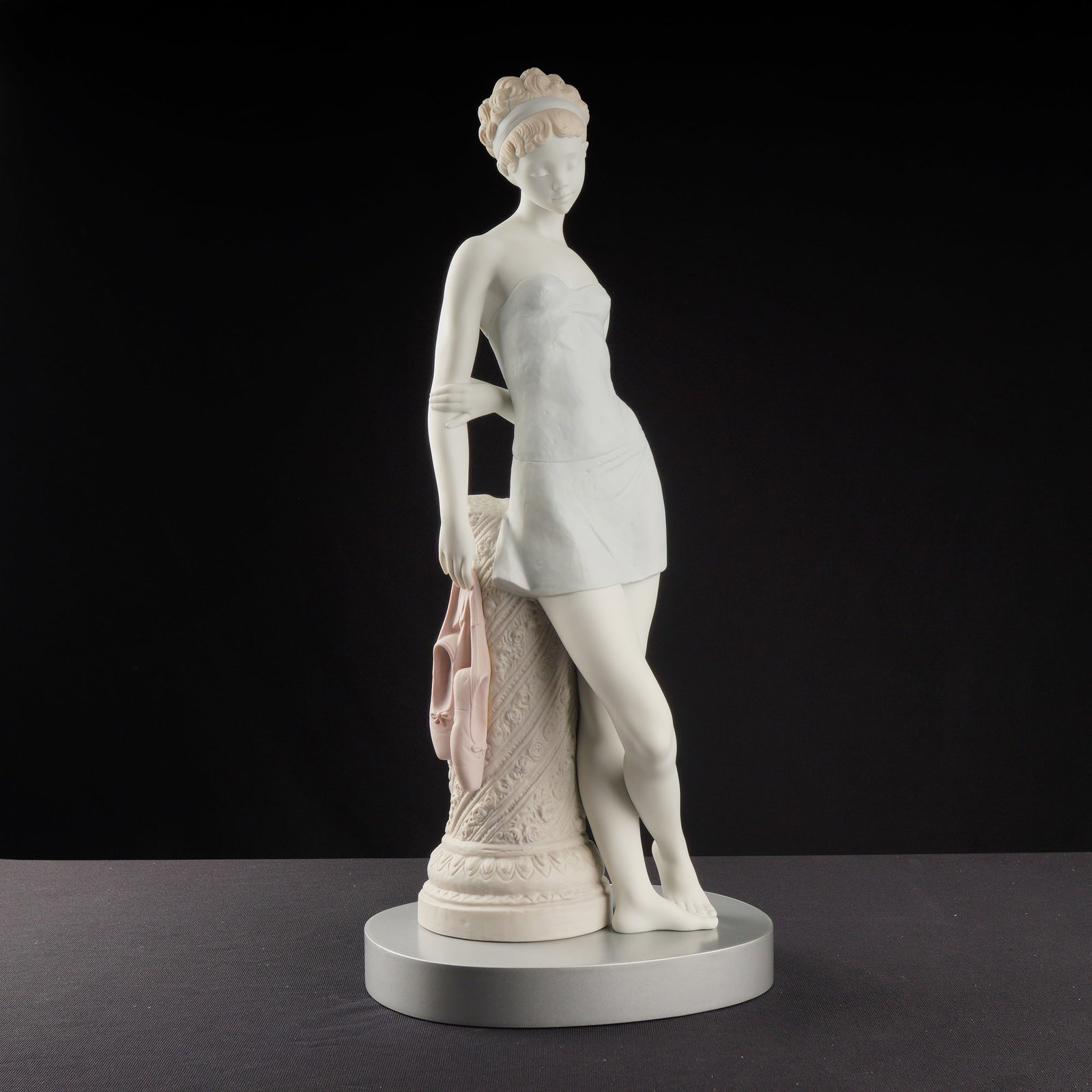 Lladro Matte Sculpture Dreams of a Ballerina 1011889 with Base (1 of 7)