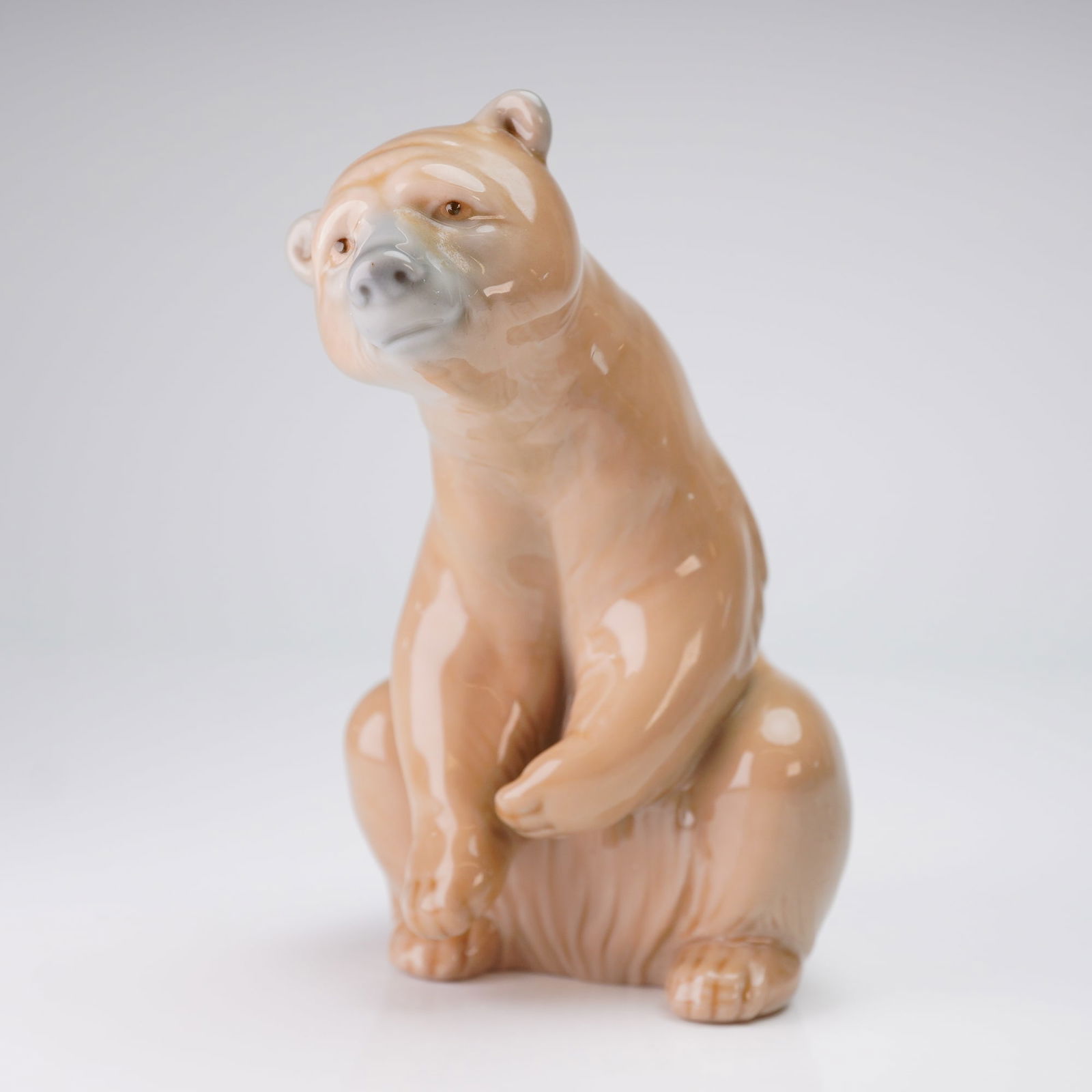 Lladro Porcelain Figurine, Bear Seated 1001206 (1 of 4)
