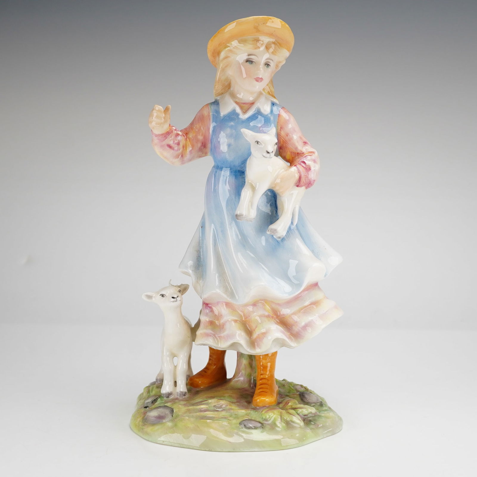 Royal Doulton Figurine, Shepherdess HN2420 (1 of 3)