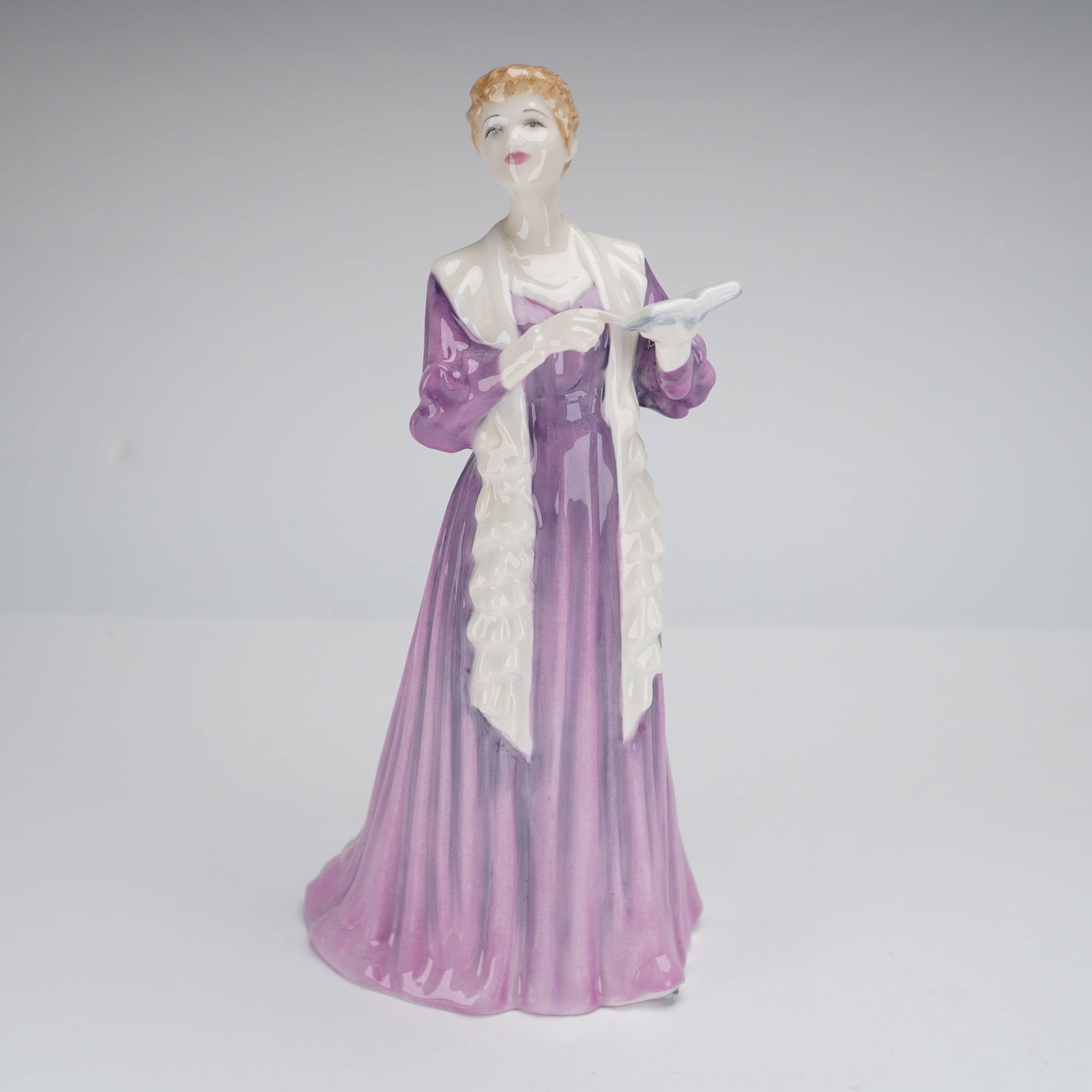 Royal Doulton Figurine The Recital HN4466 (1 of 3)