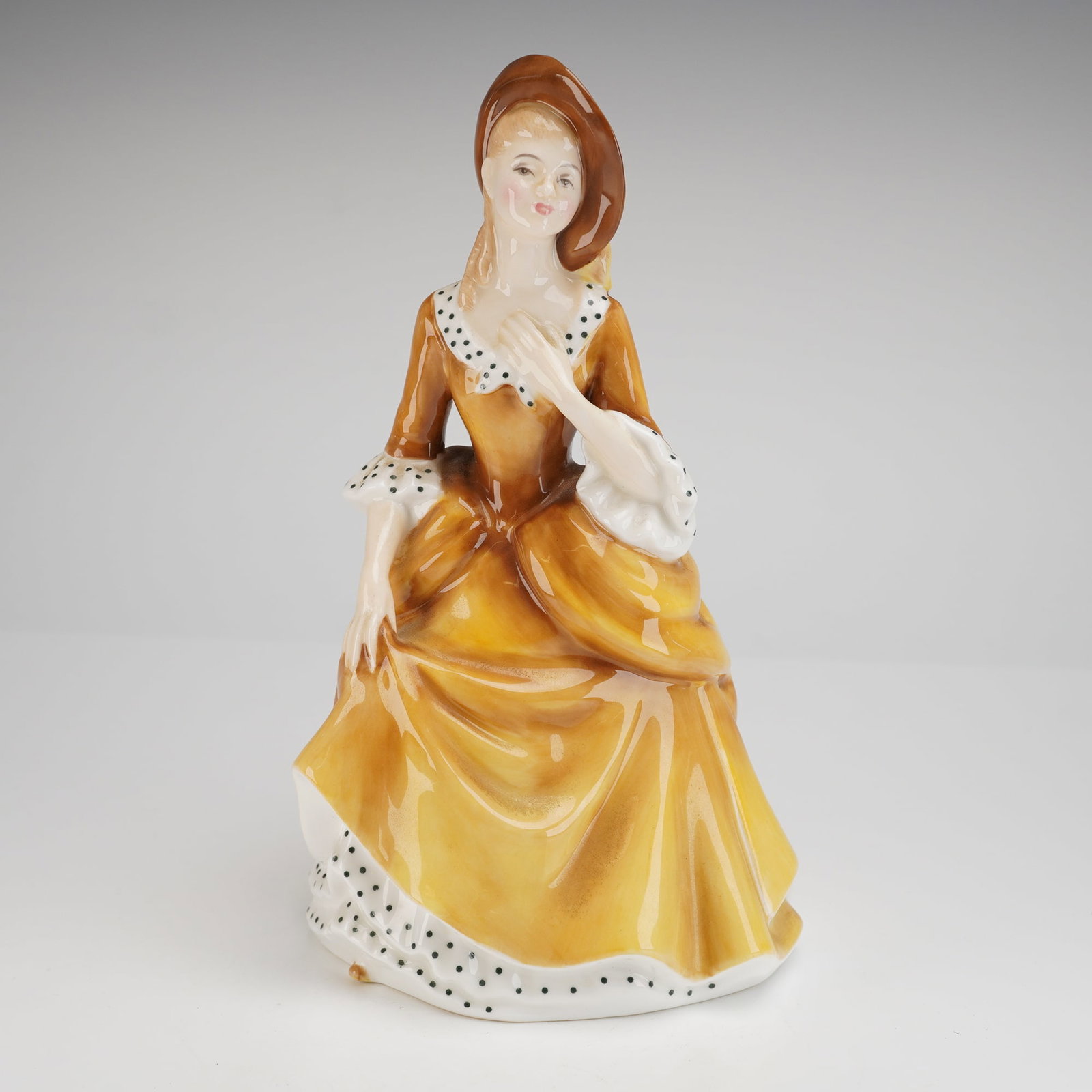 Royal Doulton Sandra HN2275 Bone China Figurine (1 of 3)