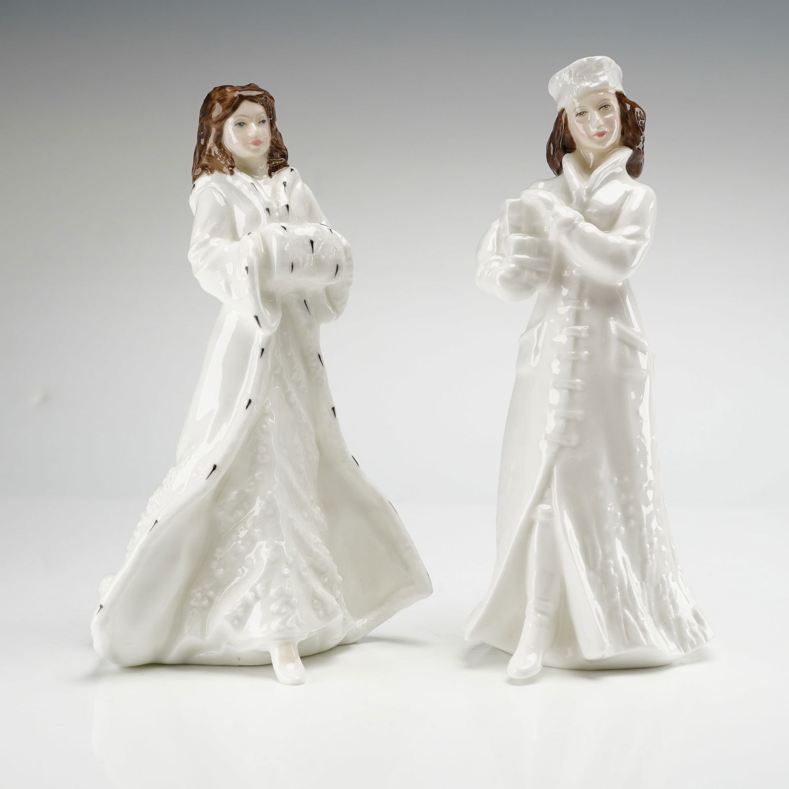 2pc Royal Doulton Figurines, Christmas Day HN3488 and Noel HN4084 (1 of 3)