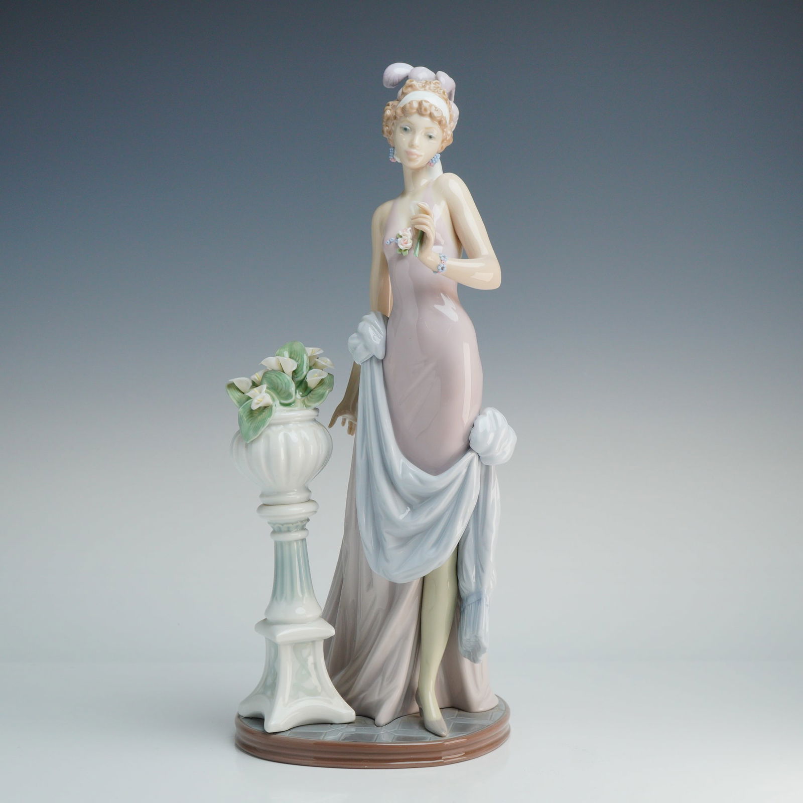 Lladro Porcelain Figurine A Touch of Class 1005377 (1 of 5)