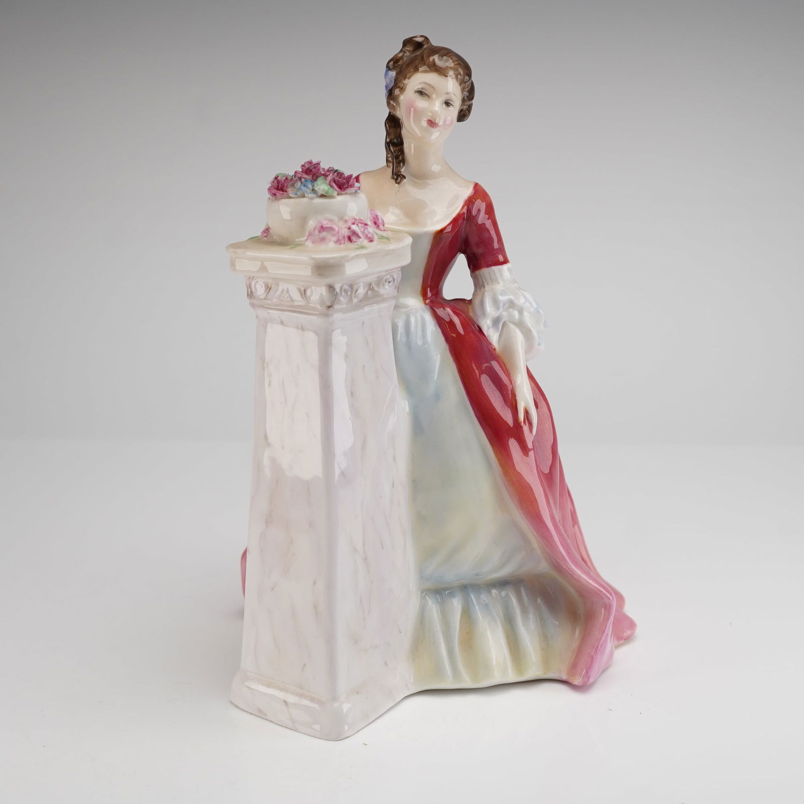 Royal Doulton Bone China Figurine Rendezvous HN 2212 (1 of 3)