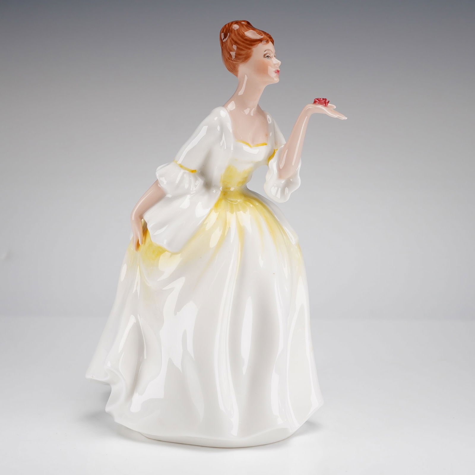 Royal Doulton Figurine Flower of Love HN2460 (1 of 3)