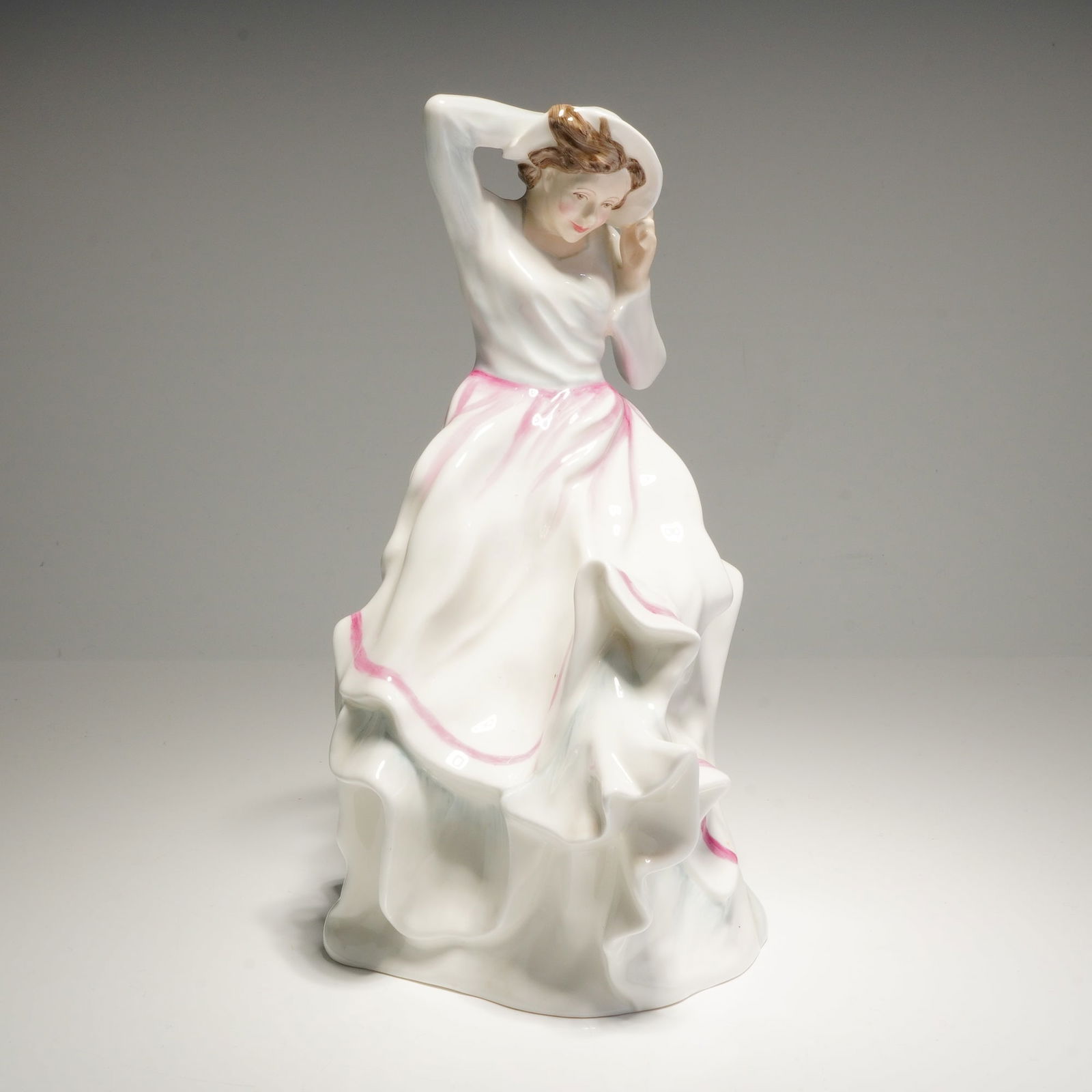 Royal Doulton Figurine Veronica HN3205 (1 of 4)