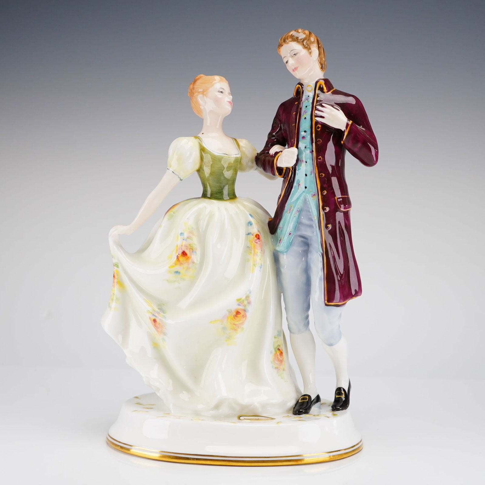 Royal Doulton Figurine Young Love HN2735 (1 of 3)