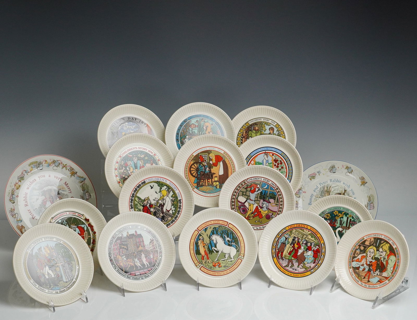 17pc Wedgwood Children's Story & Nursery Rhyme Plates (1 of 10)